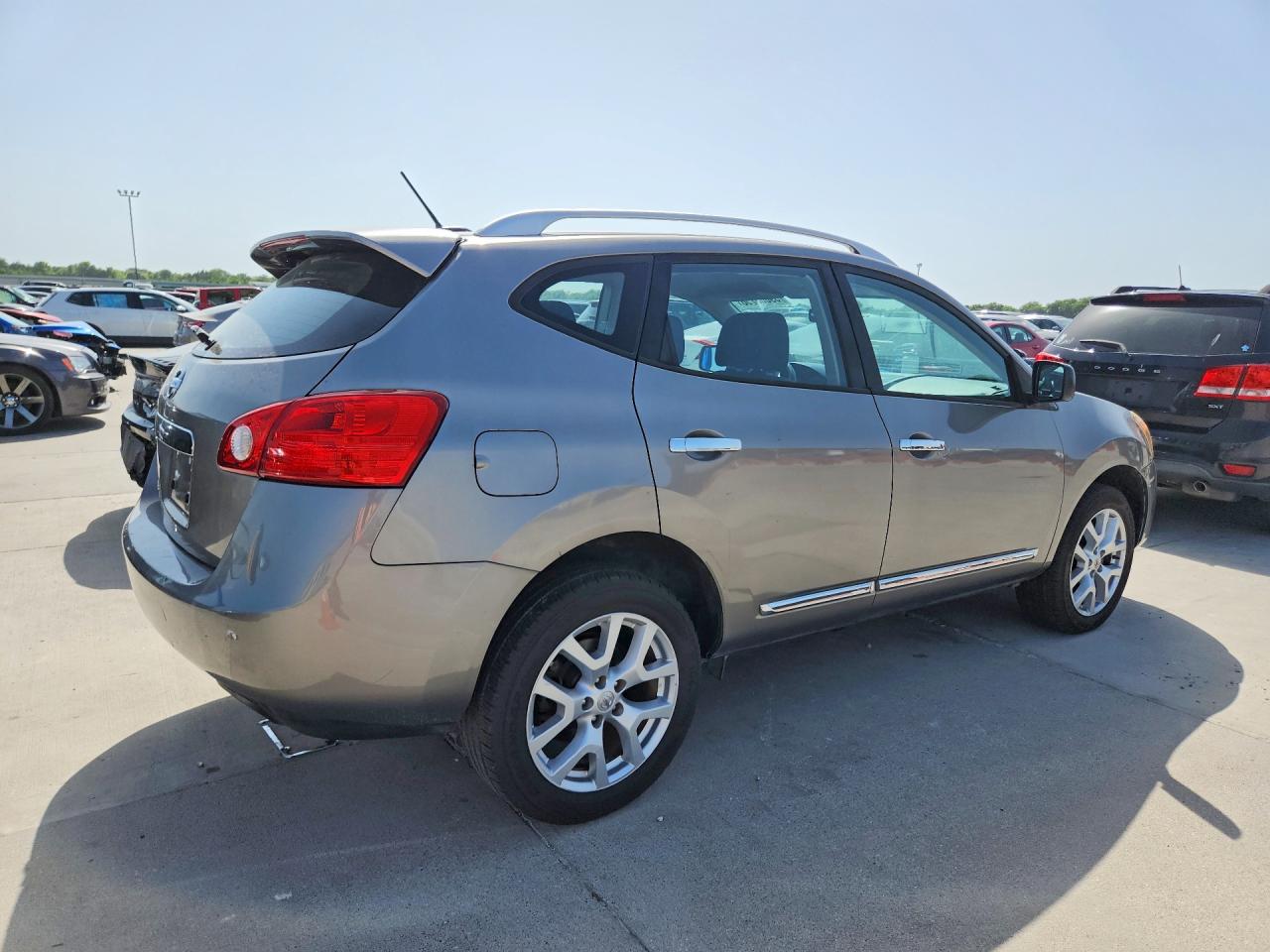 2015 Nissan Rogue Select S Gray vin: JN8AS5MT4FW155001