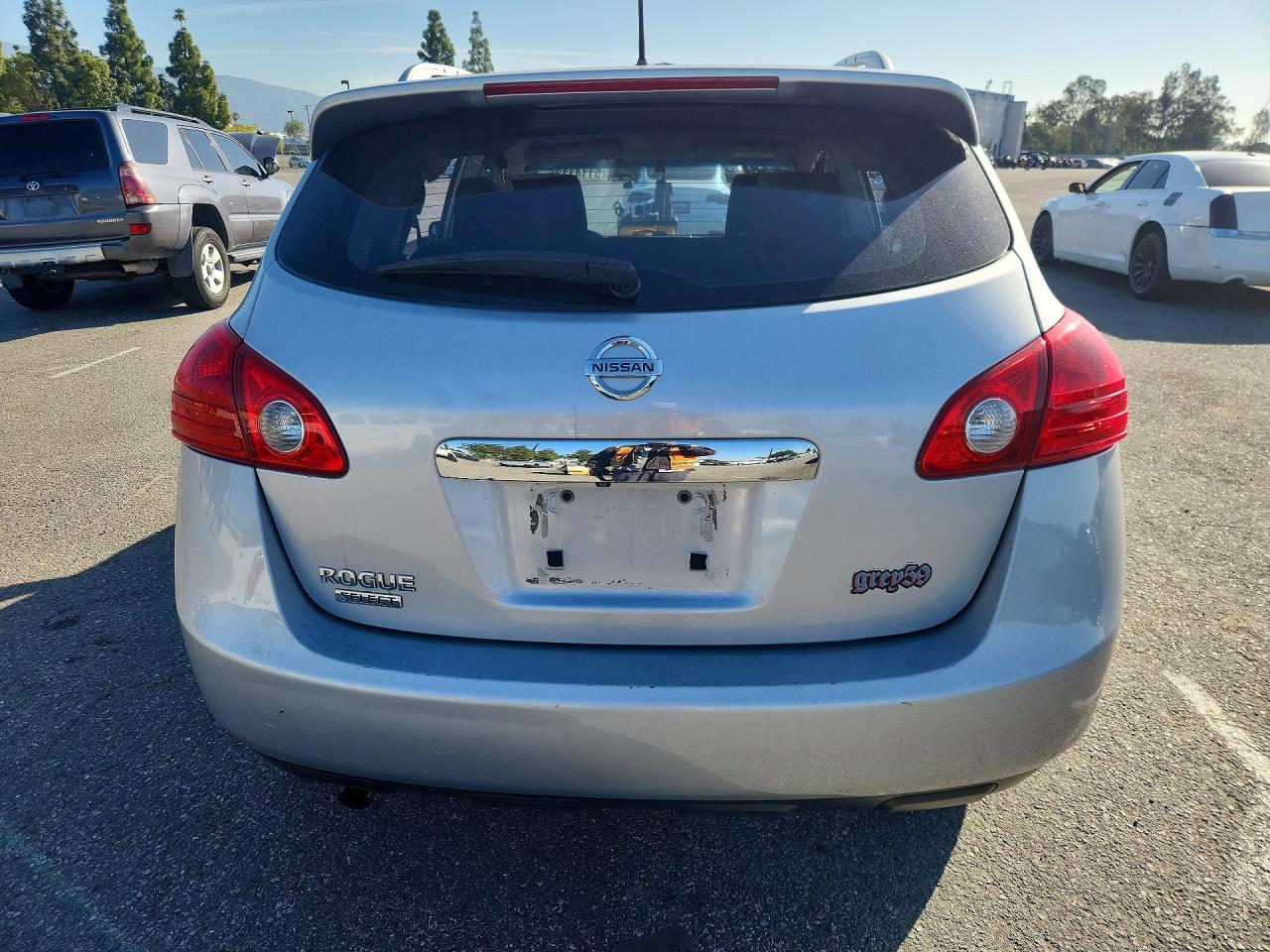 2015 Nissan Rogue Select S Silver vin: JN8AS5MT4FW156276