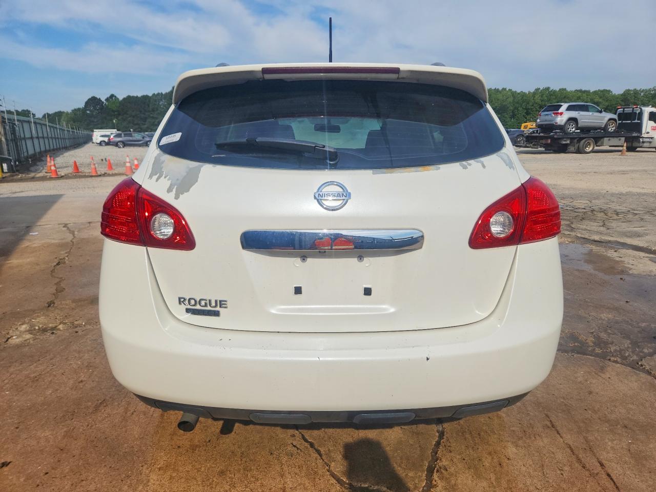 2015 Nissan Rogue Select S White vin: JN8AS5MT4FW162501