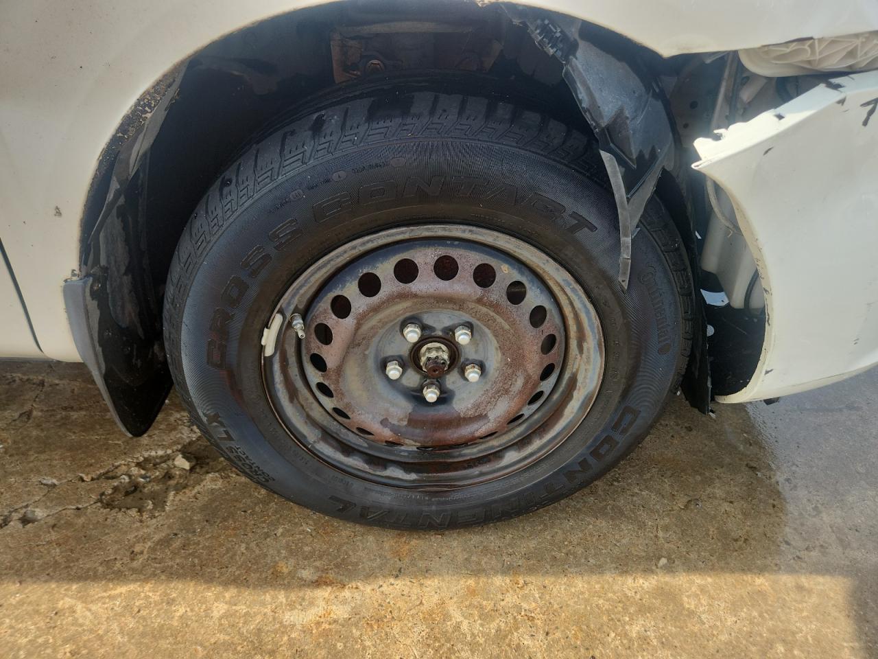 2015 Nissan Rogue Select S White vin: JN8AS5MT4FW162501 Damage: Right Front Wheel, Corrosion, > 12 Inches