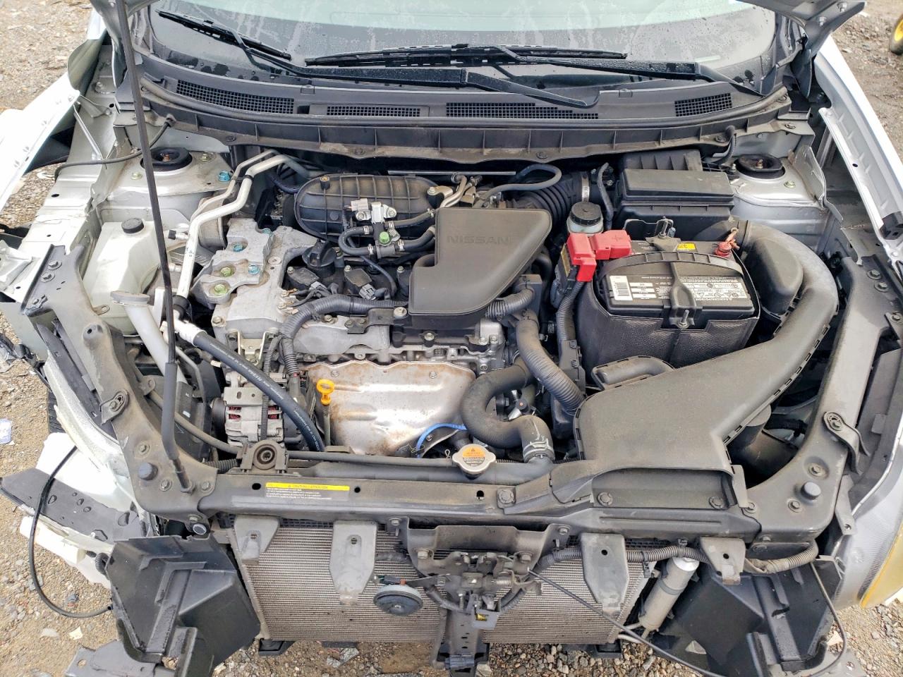 2015 Nissan Rogue Select S Серебряный vin: JN8AS5MT4FW654865