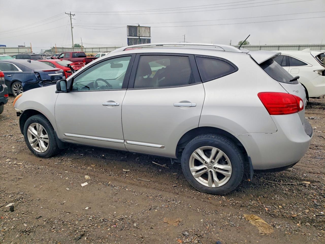 2015 Nissan Rogue Select S Серебряный vin: JN8AS5MT4FW654865