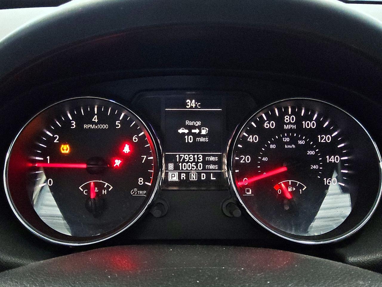 2015 Nissan Rogue Select S Белый vin: JN8AS5MT4FW663176
