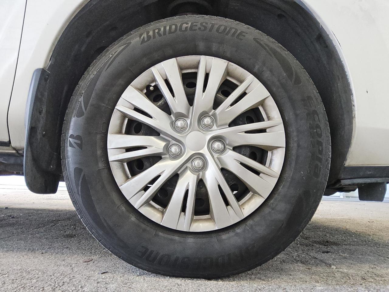 2015 Nissan Rogue Select S Белый vin: JN8AS5MT4FW663176 Damage: Warning Light - Air Bag, On, Unacceptable