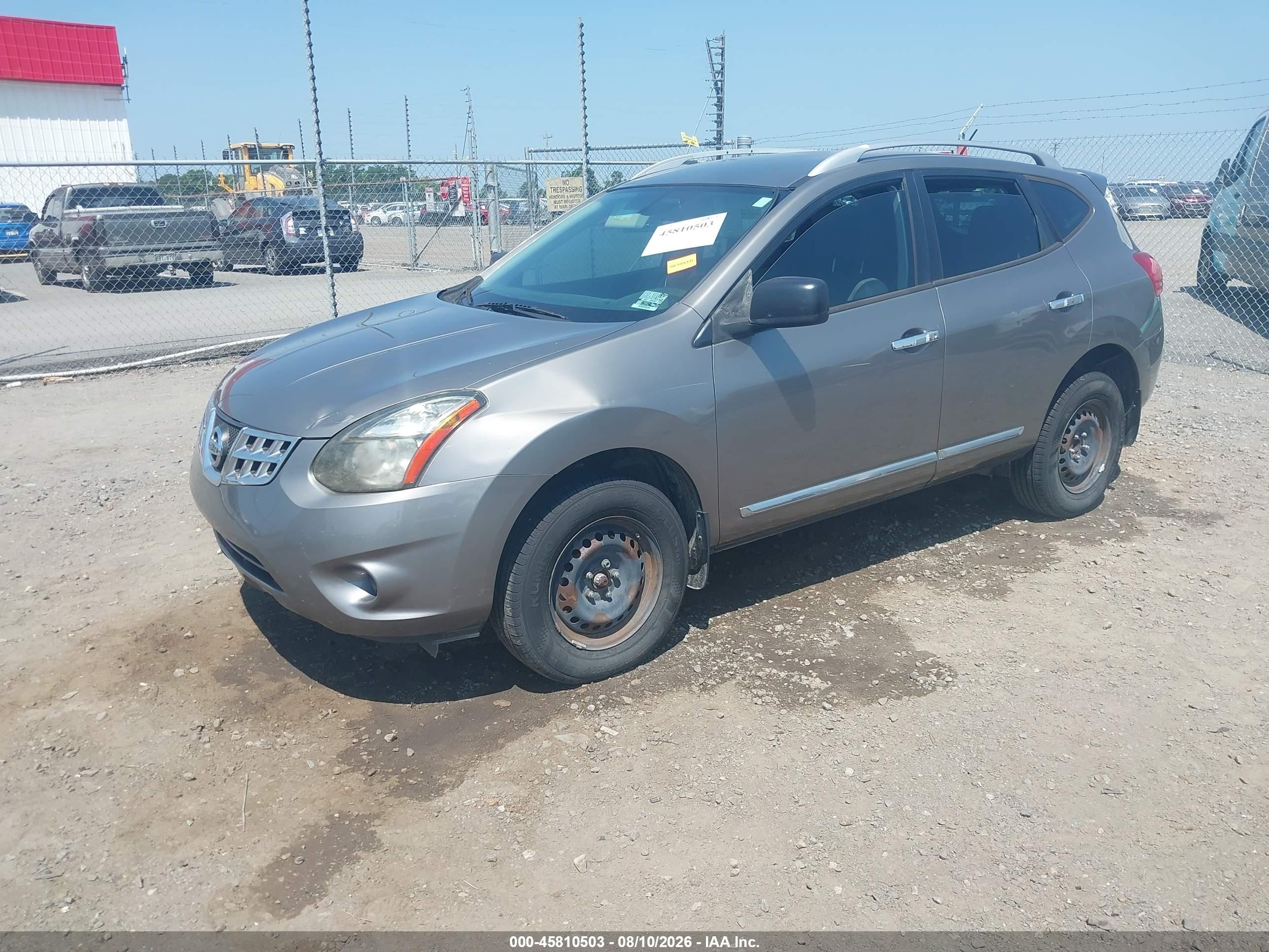 2015 Nissan Rogue Select S Silver vin: JN8AS5MT4FW666000