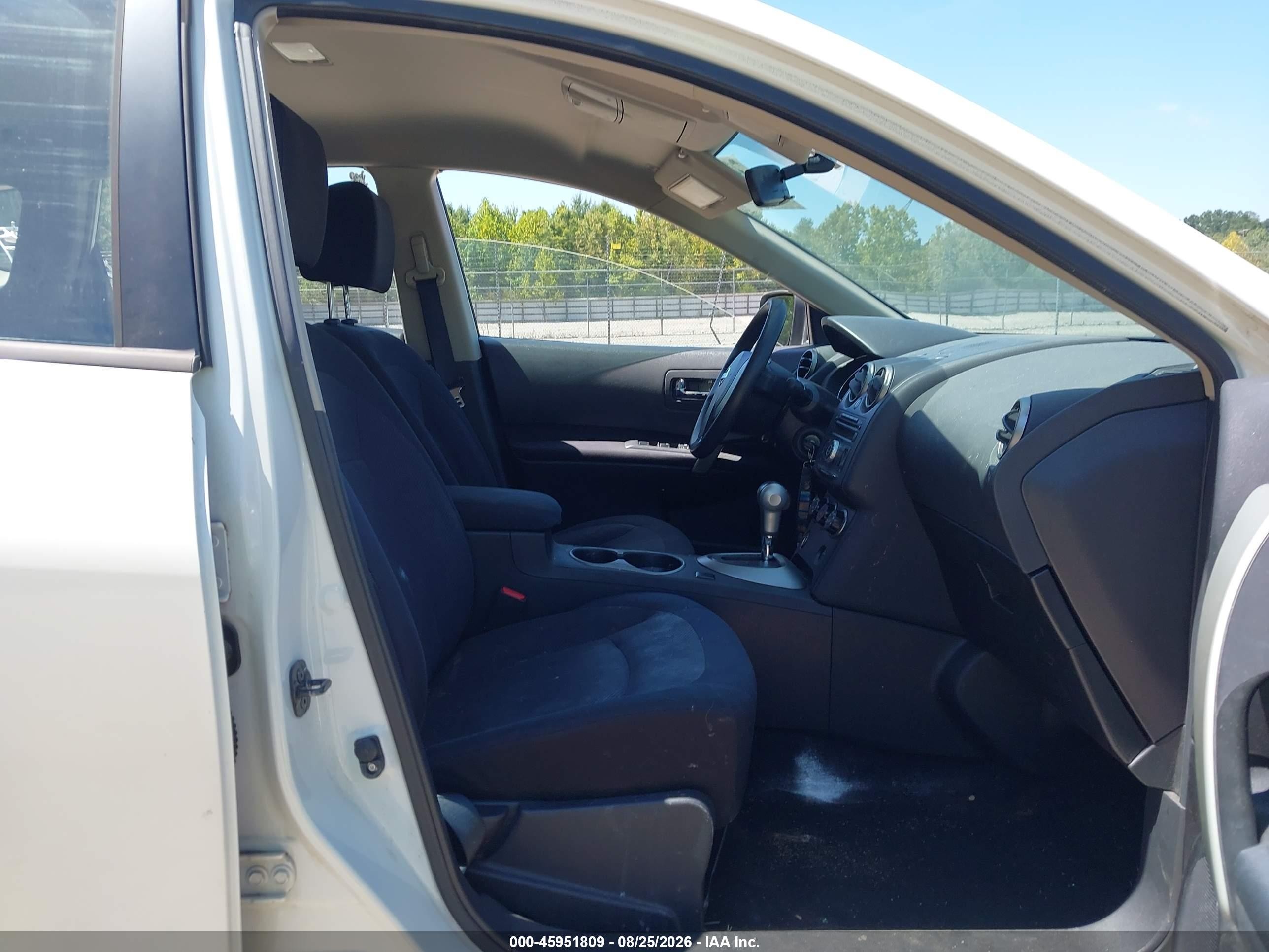 2015 Nissan Rogue Select S White vin: JN8AS5MT4FW668541