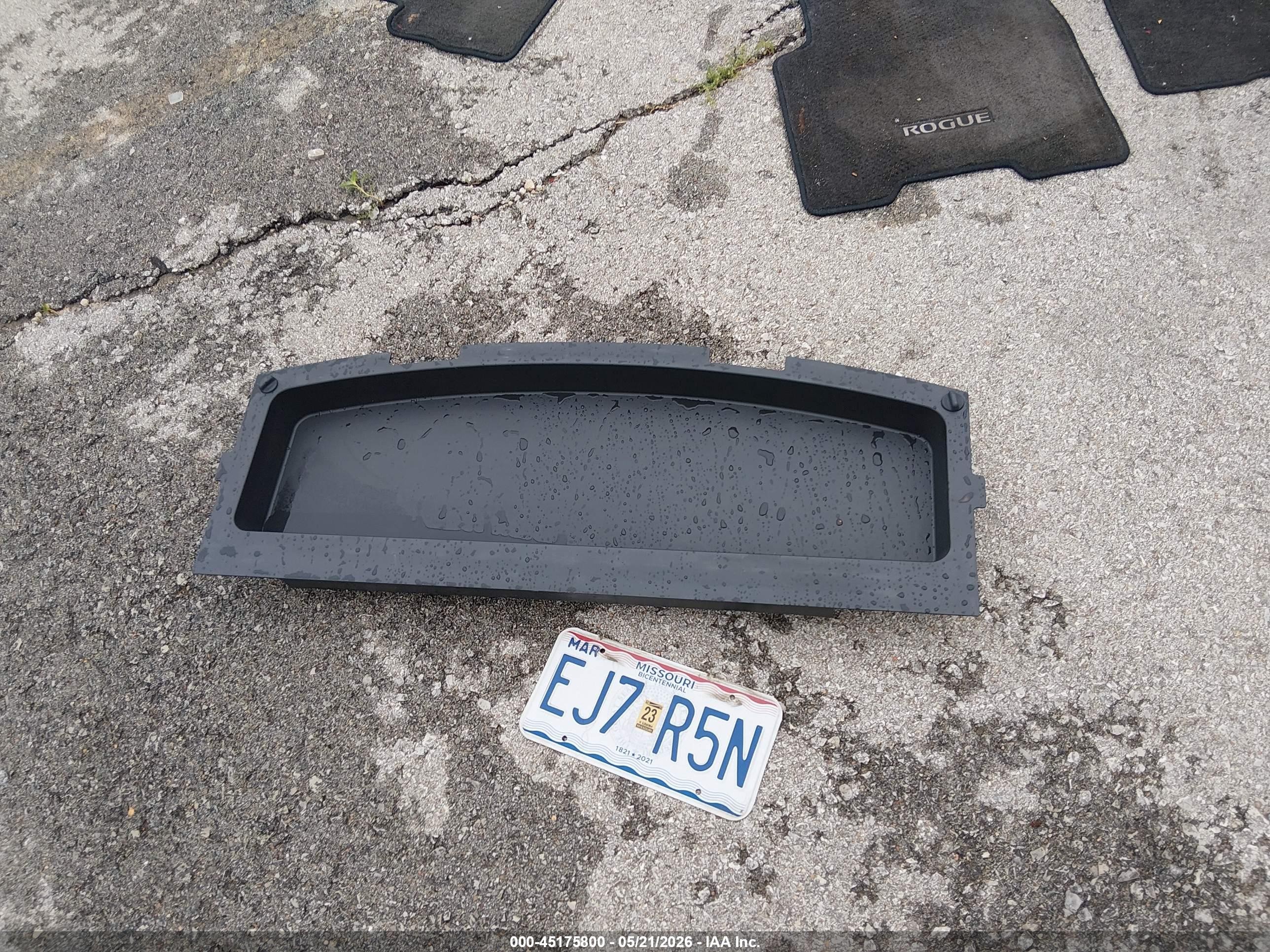 2015 Nissan Rogue Select S Gray vin: JN8AS5MT4FW669575