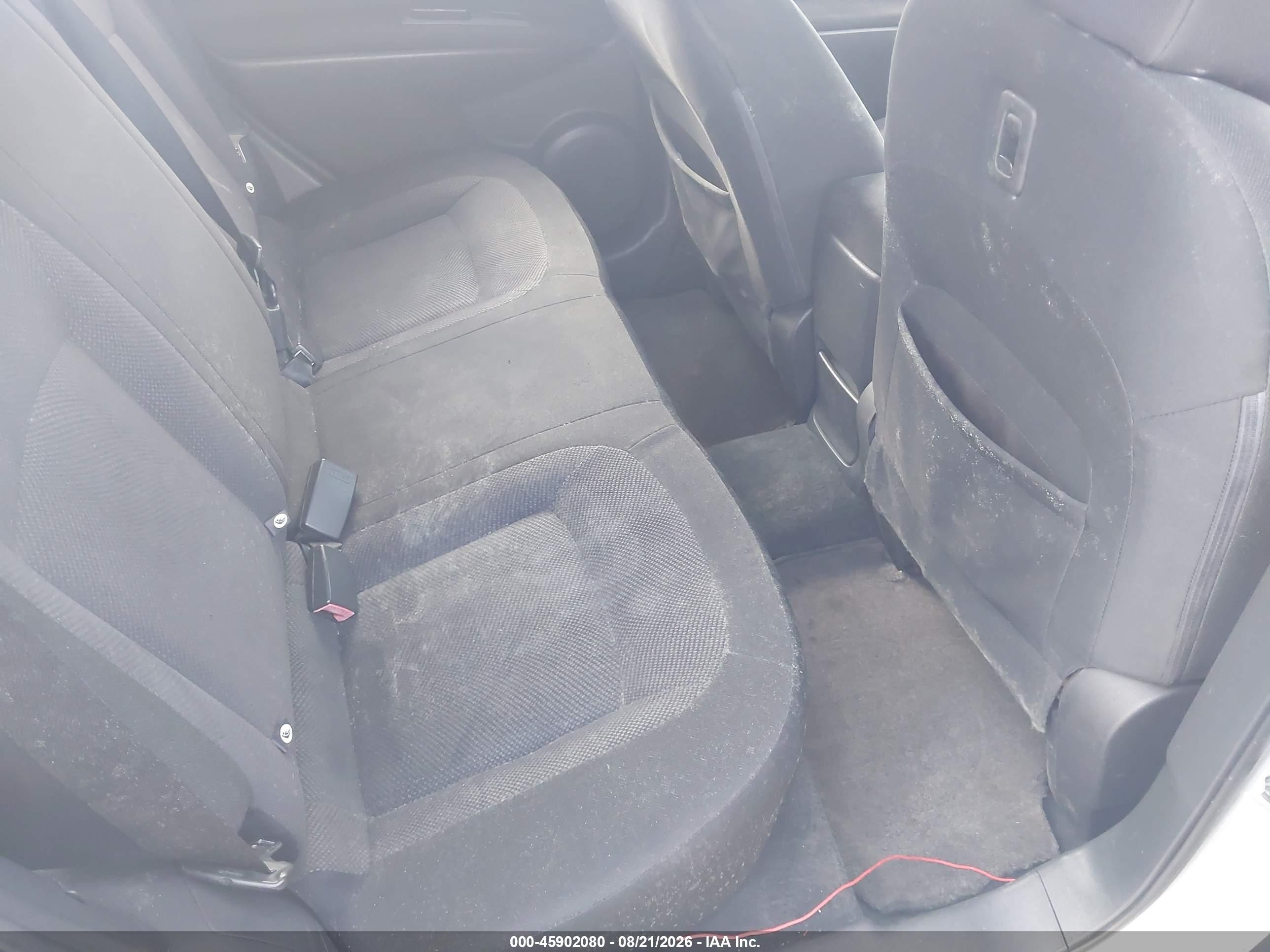 2011 Nissan Rogue S Silver vin: JN8AS5MT5BW154966