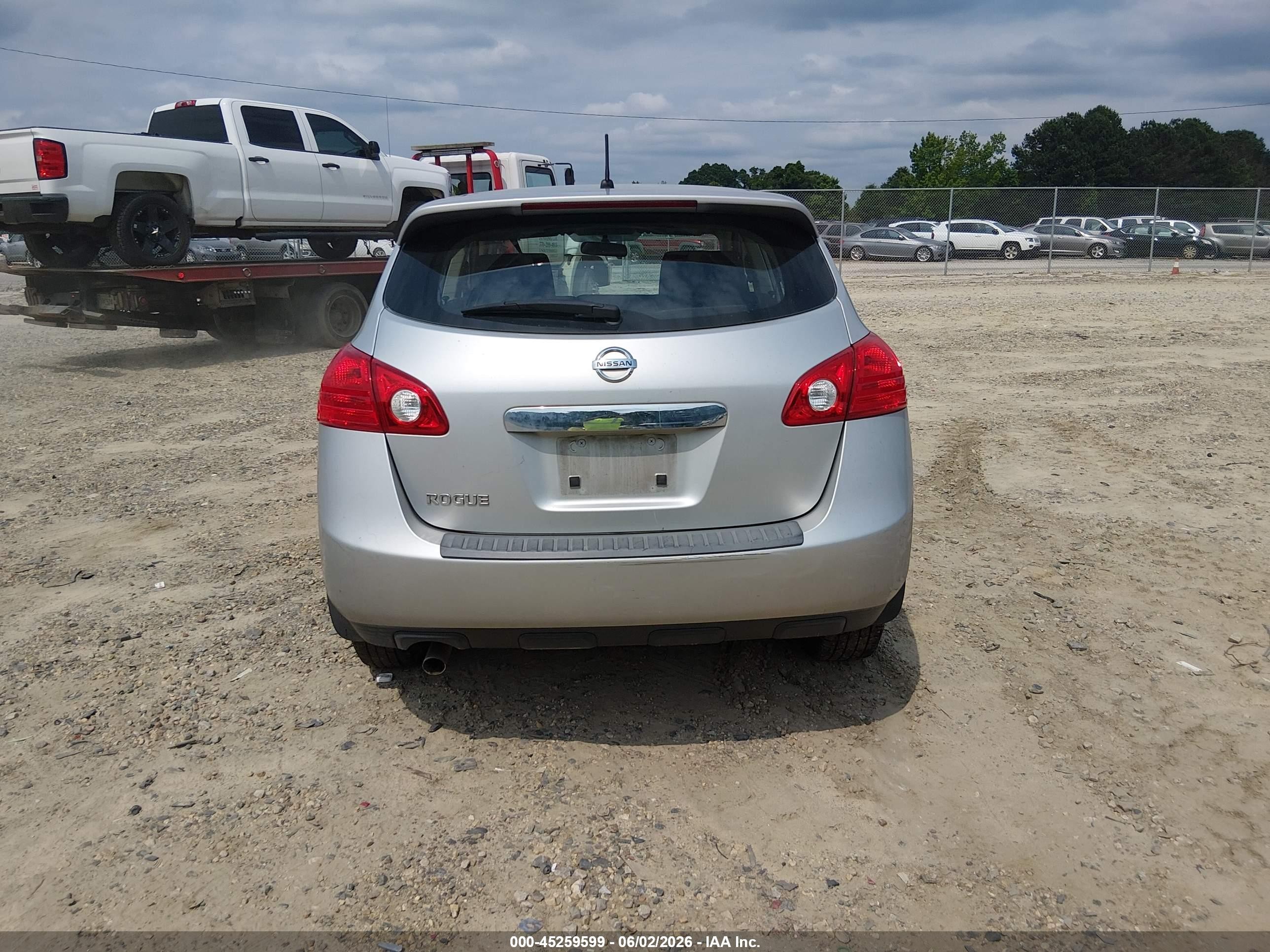 2011 Nissan Rogue S Silver vin: JN8AS5MT5BW170326
