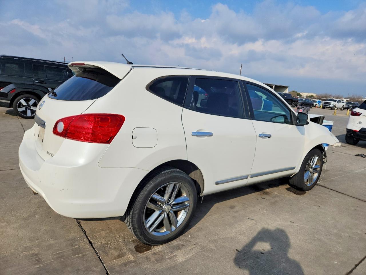 2011 Nissan Rogue S White vin: JN8AS5MT5BW171847