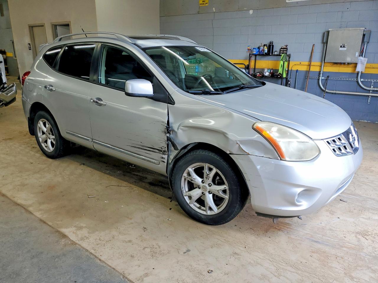 2011 Nissan Rogue S Серебряный vin: JN8AS5MT5BW183187