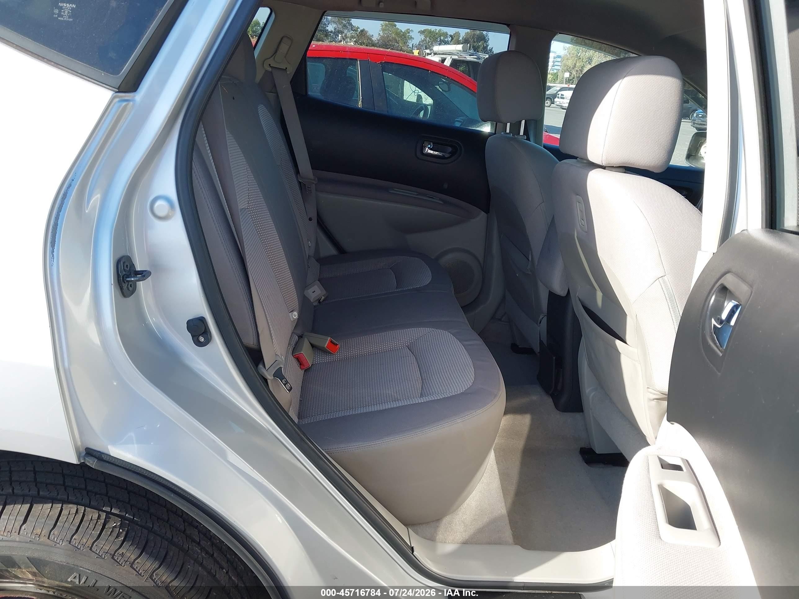 2011 Nissan Rogue Sv Silver vin: JN8AS5MT5BW568555