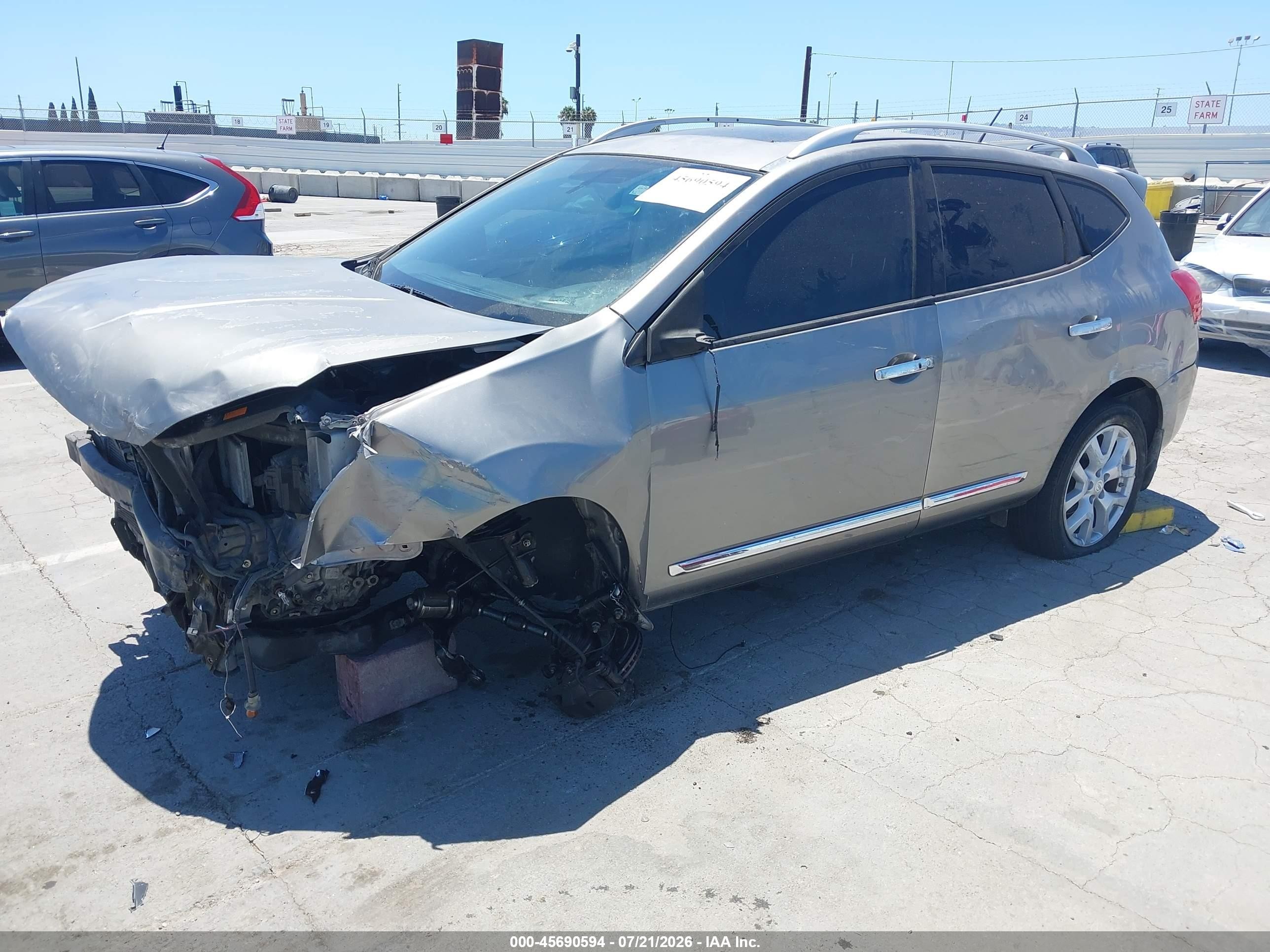 2011 Nissan Rogue Sv Champagne vin: JN8AS5MT5BW575215