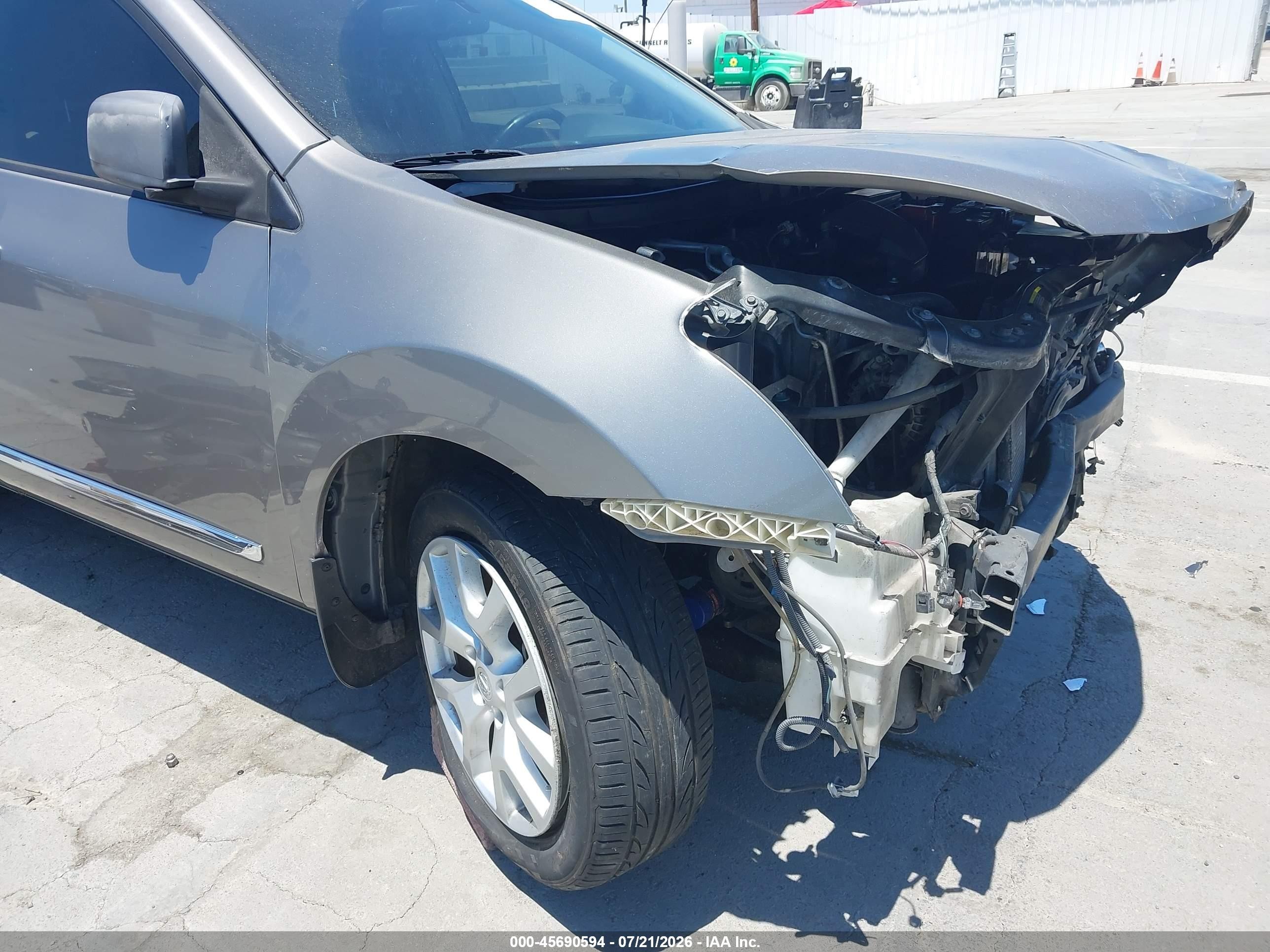 2011 Nissan Rogue Sv Champagne vin: JN8AS5MT5BW575215