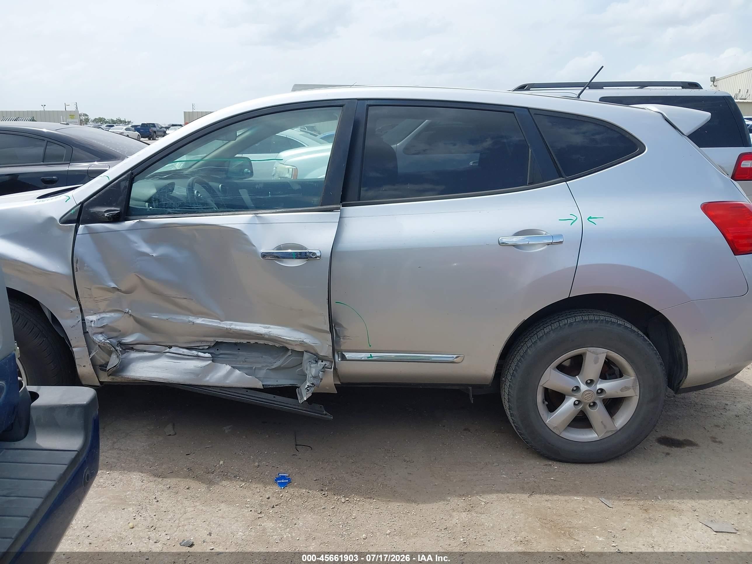 2012 Nissan Rogue S Silver vin: JN8AS5MT5CW250825