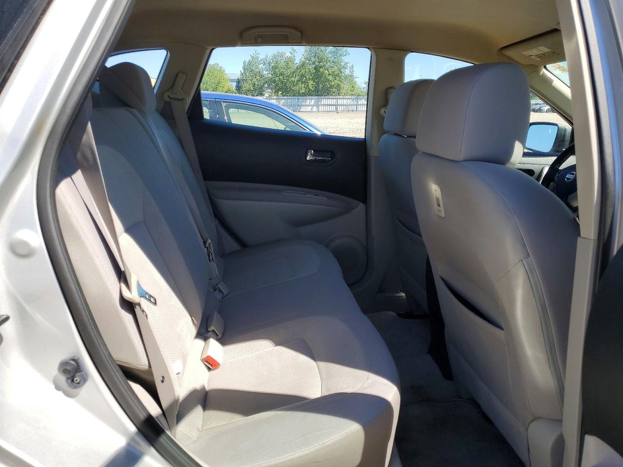 2012 Nissan Rogue S Silver vin: JN8AS5MT5CW258875