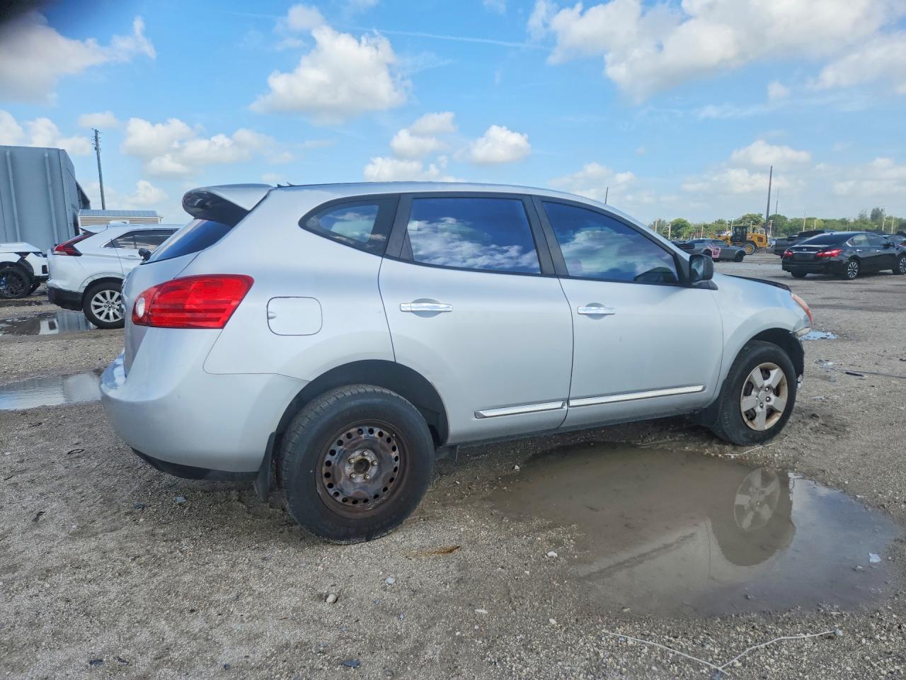 2012 Nissan Rogue S Silver vin: JN8AS5MT5CW282772