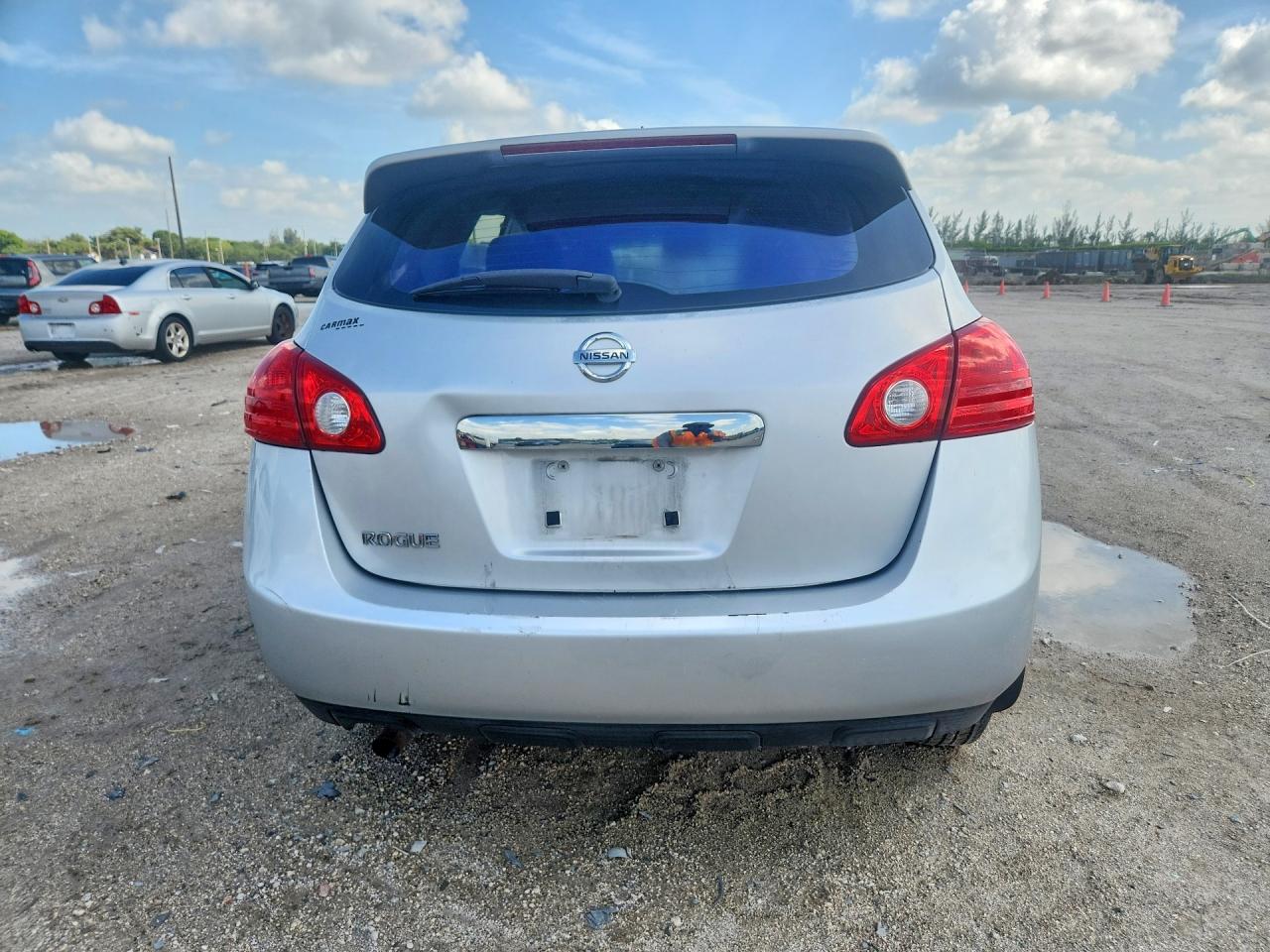2012 Nissan Rogue S Silver vin: JN8AS5MT5CW282772