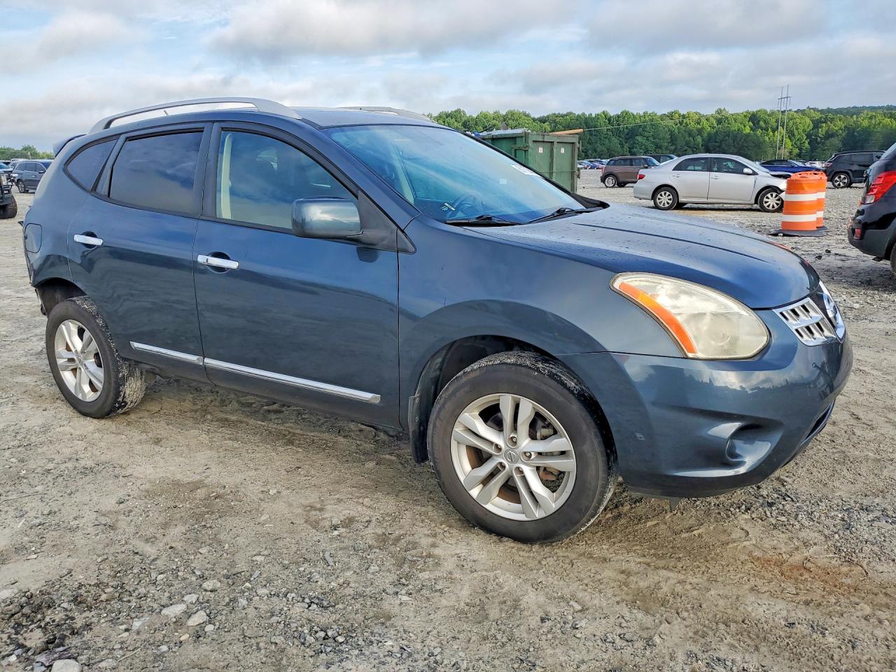 2013 Niss Rogue Blue vin: JN8AS5MT5DW007517