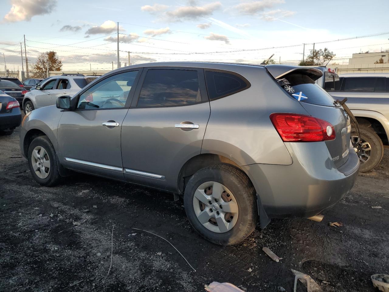 2013 Nissan Rogue S Silver vin: JN8AS5MT5DW024947