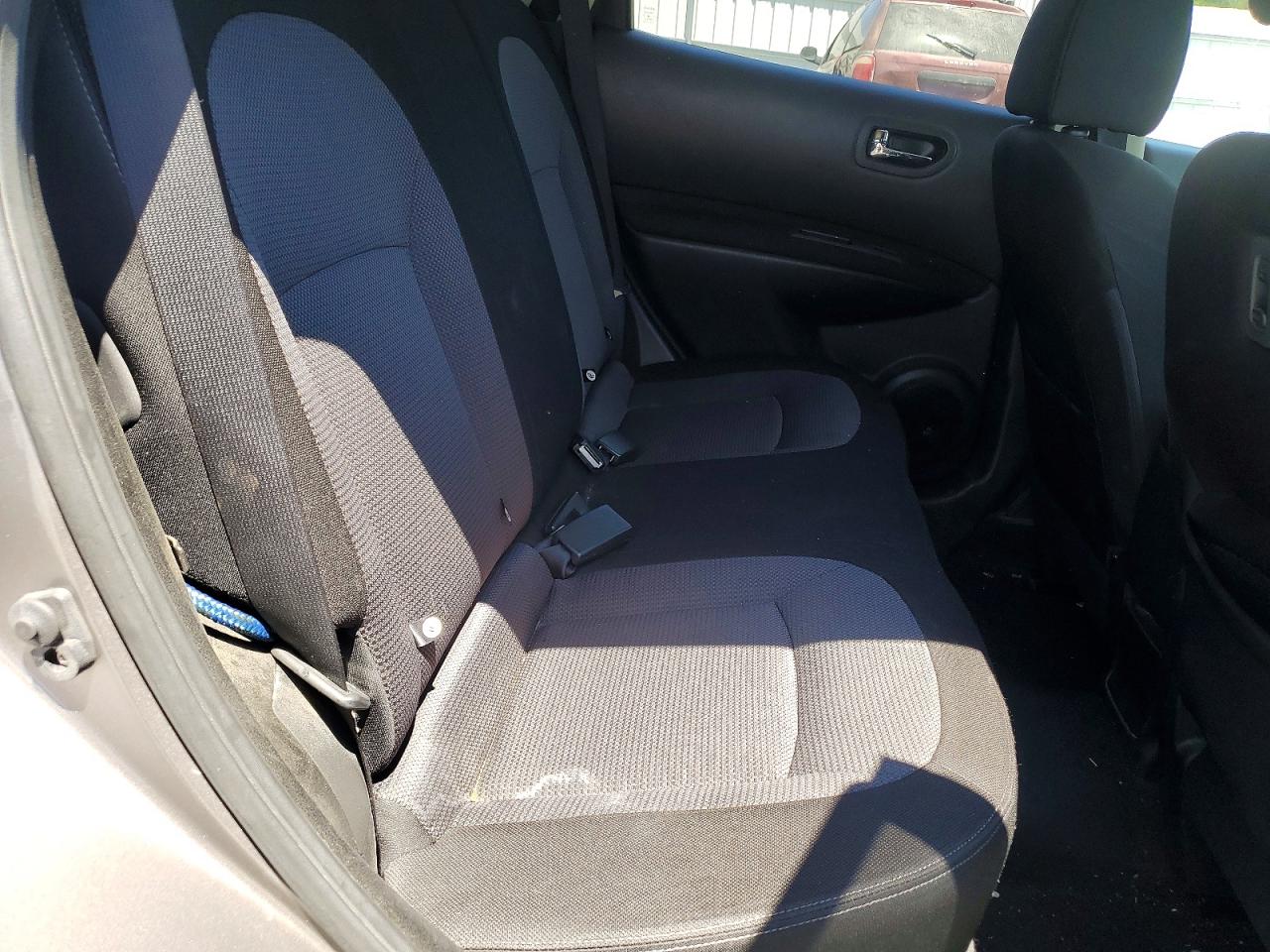 2013 Nissan Rogue S Silver vin: JN8AS5MT5DW027606