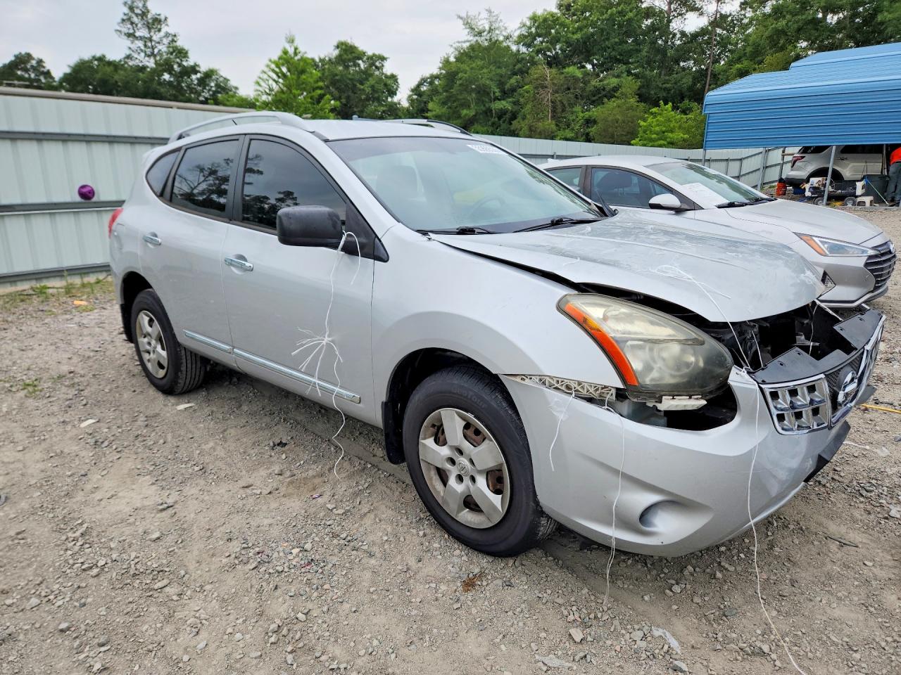 2014 Nissan Rogue Select S Silver vin: JN8AS5MT5EW601896