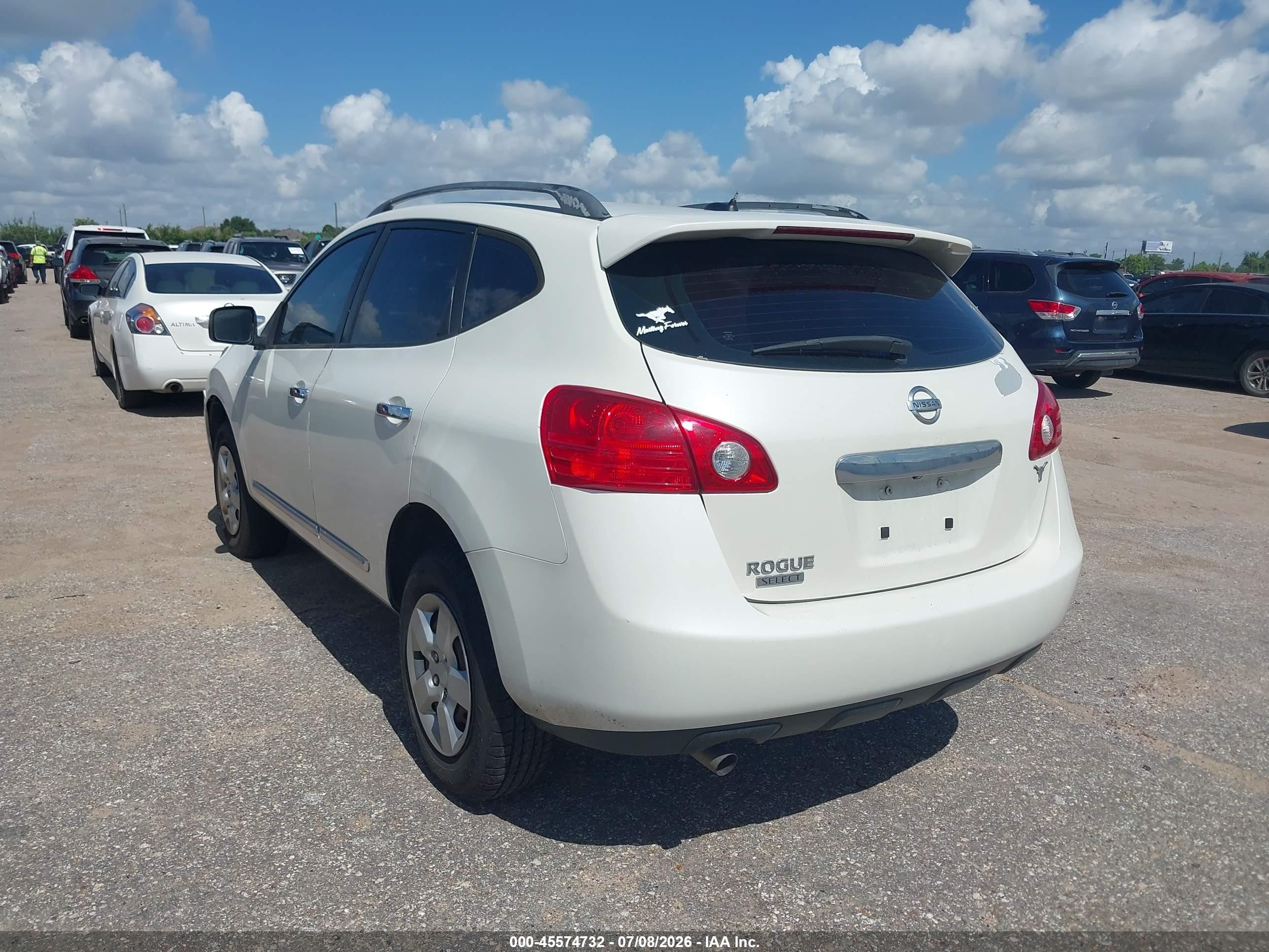 2014 Nissan Rogue Select S White vin: JN8AS5MT5EW618262