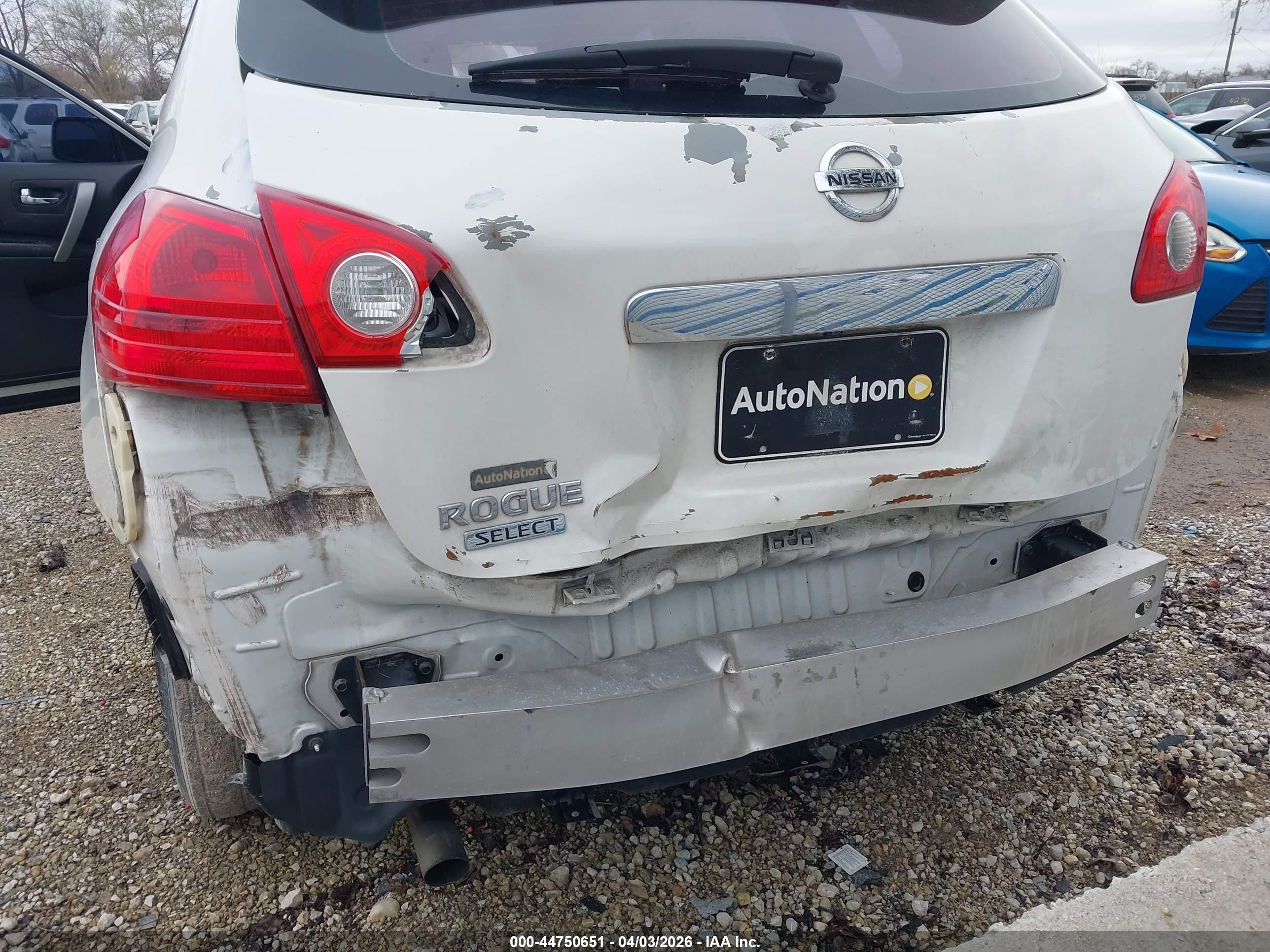 2014 Nissan Rogue Select S White vin: JN8AS5MT5EW621694