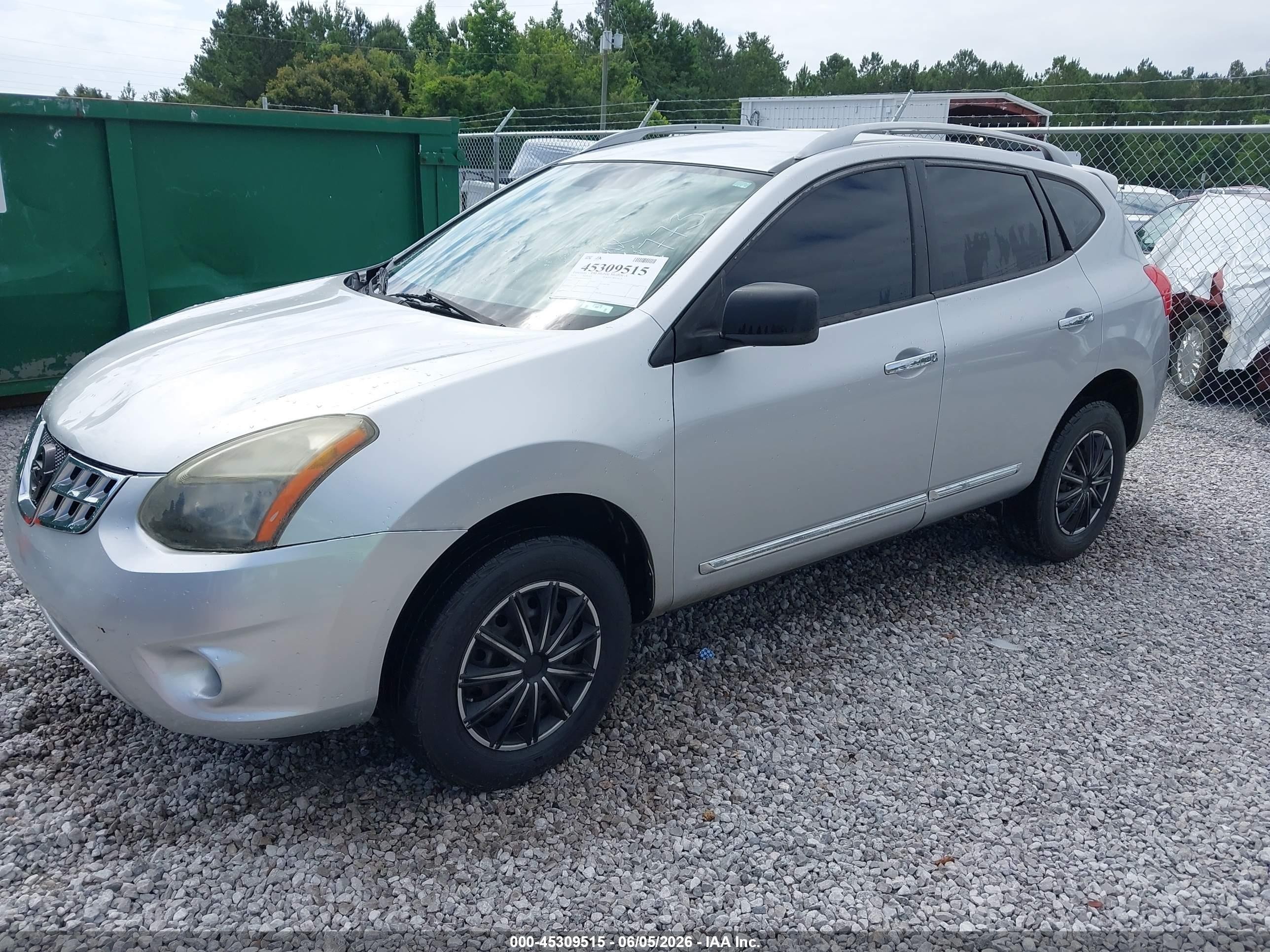 2014 Nissan Rogue Select S Серебряный vin: JN8AS5MT5EW624773