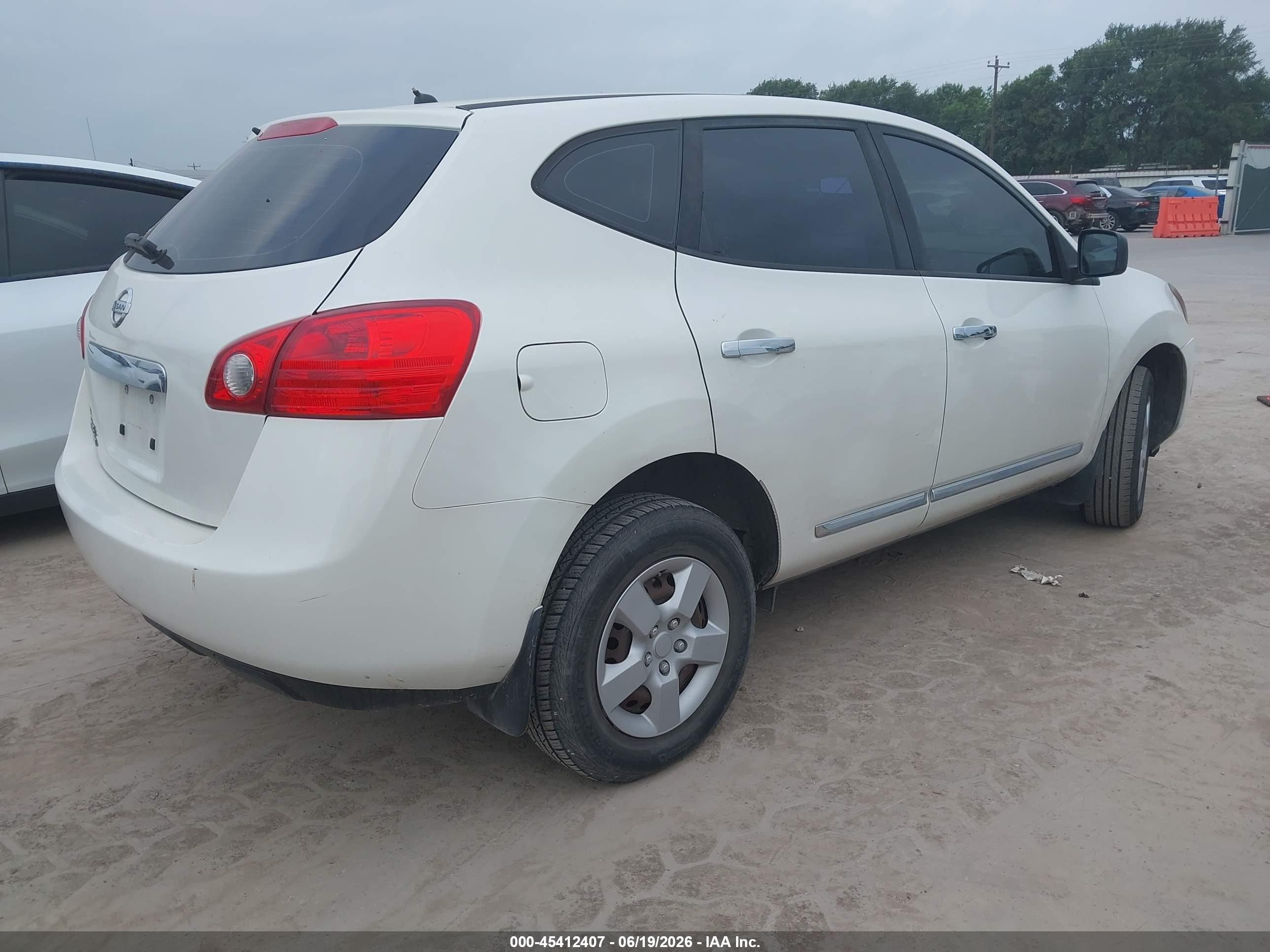 2015 Nissan Rogue Select S White vin: JN8AS5MT5FW674784
