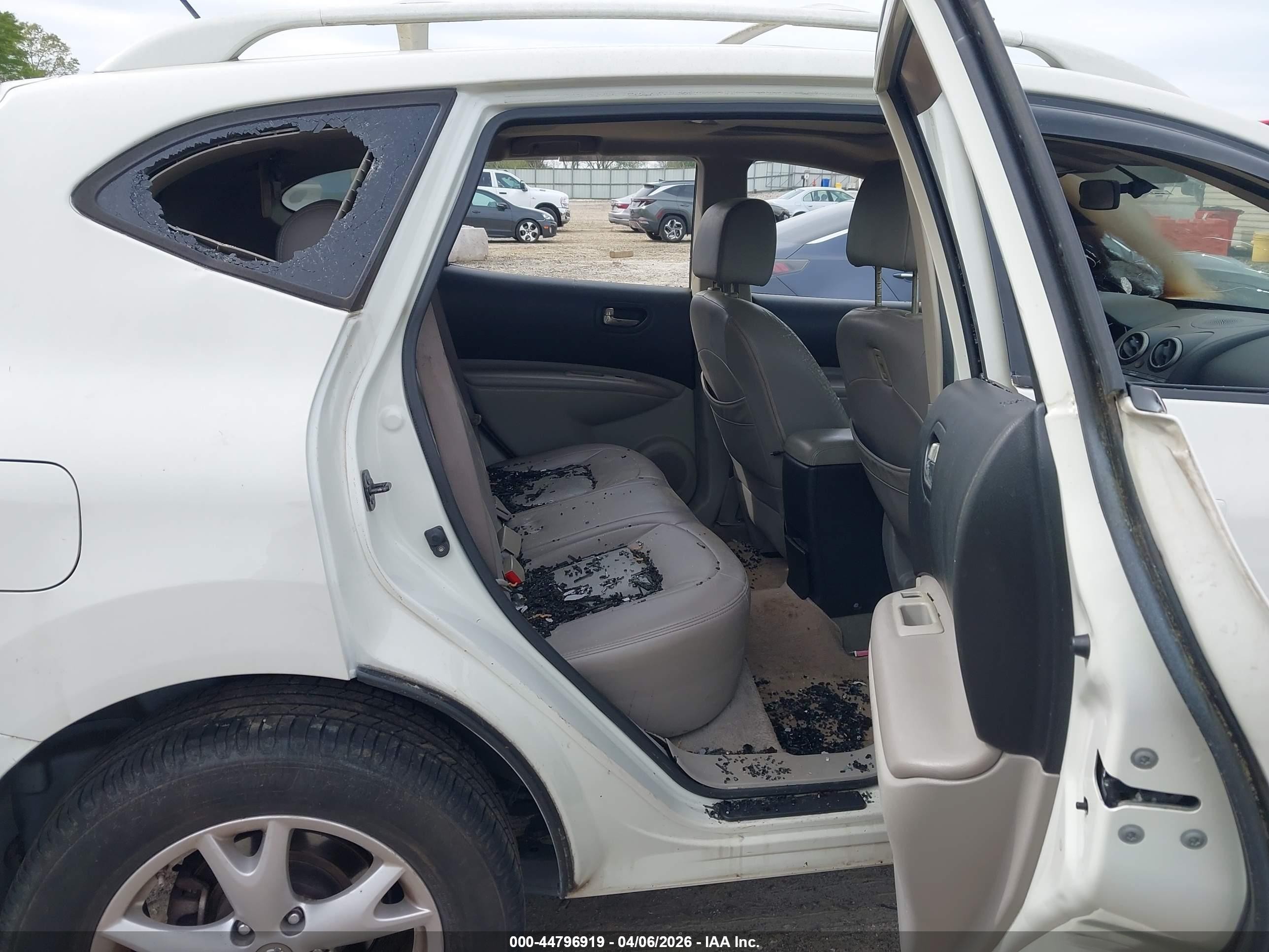 2010 Nissan Rogue Sl Белый vin: JN8AS5MT6AW010471