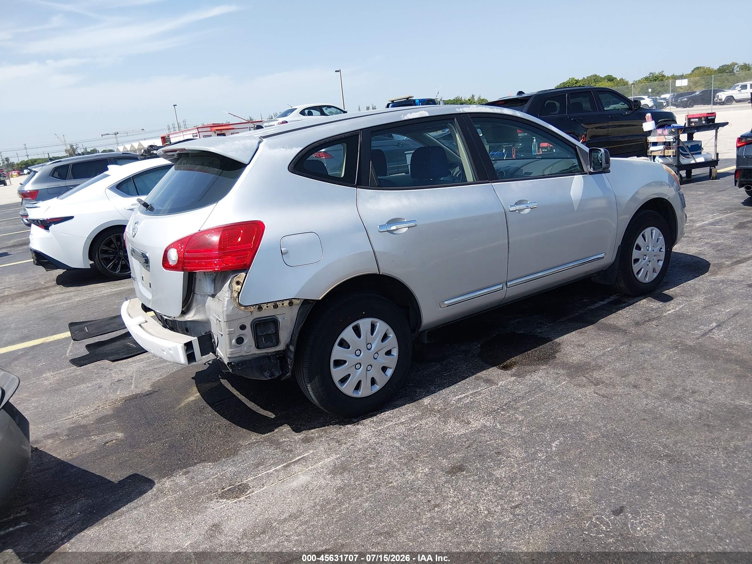 2011 Nissan Rogue S Серебряный vin: JN8AS5MT6BW157987