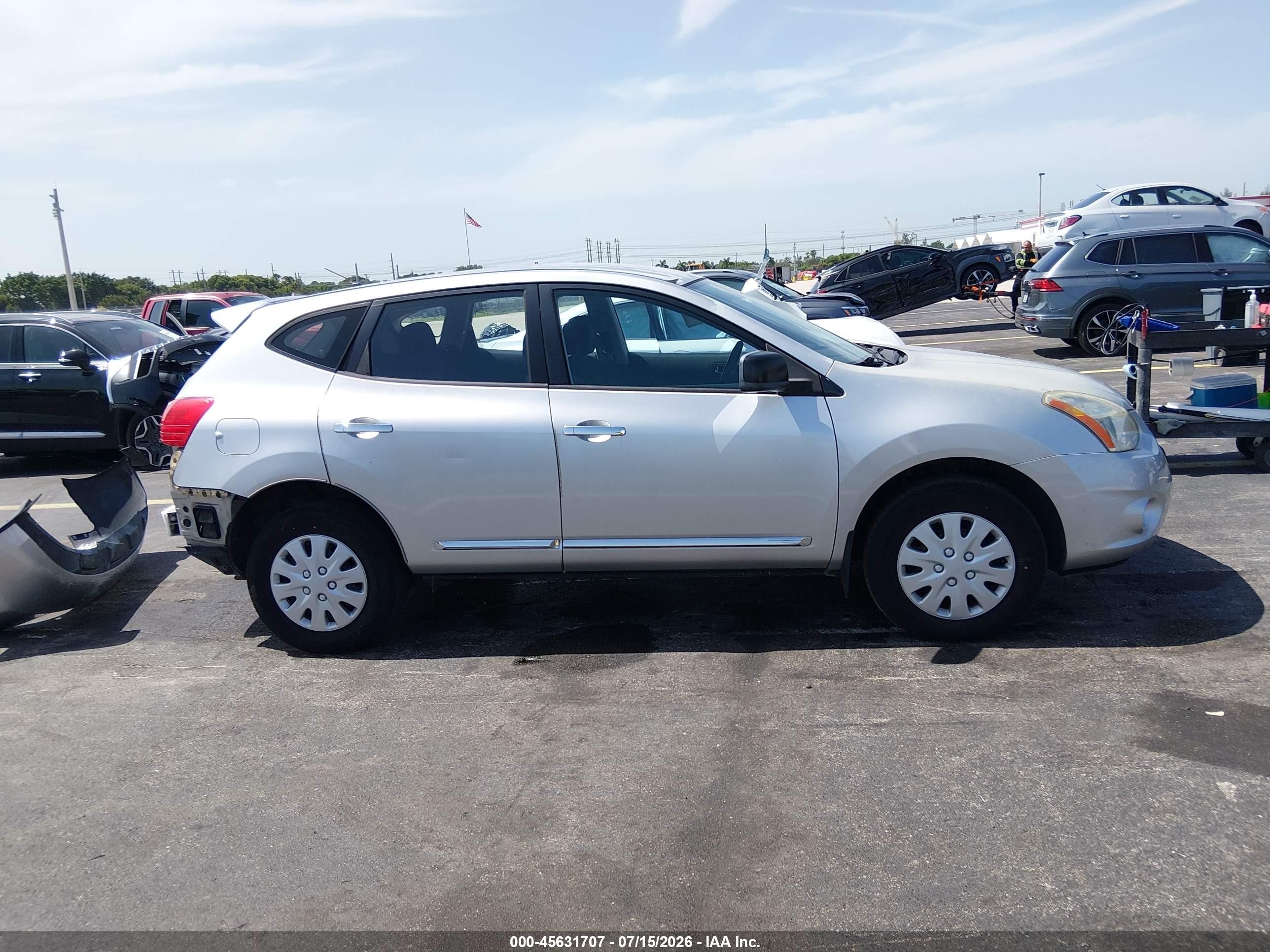 2011 Nissan Rogue S Серебряный vin: JN8AS5MT6BW157987