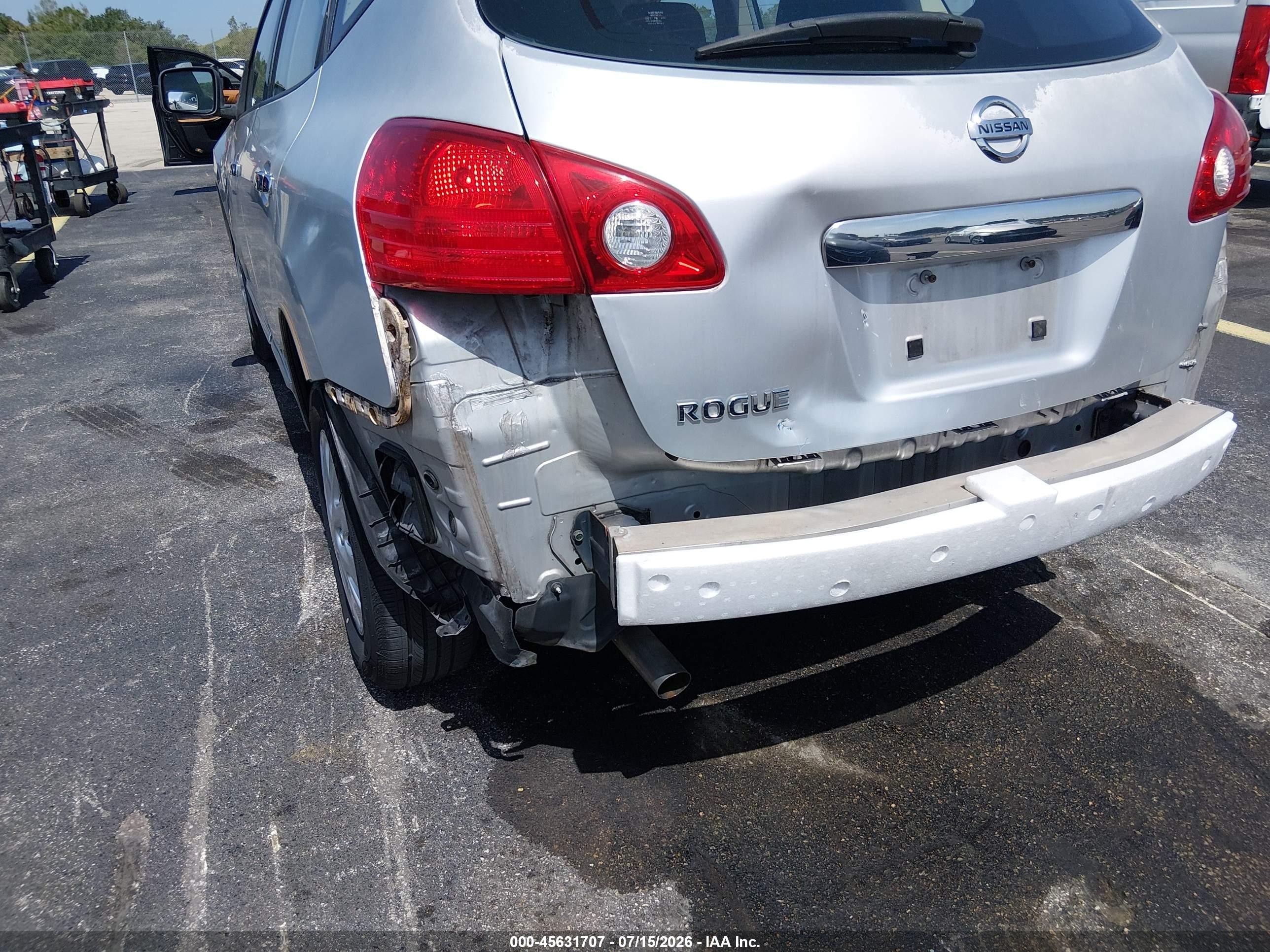2011 Nissan Rogue S Серебряный vin: JN8AS5MT6BW157987