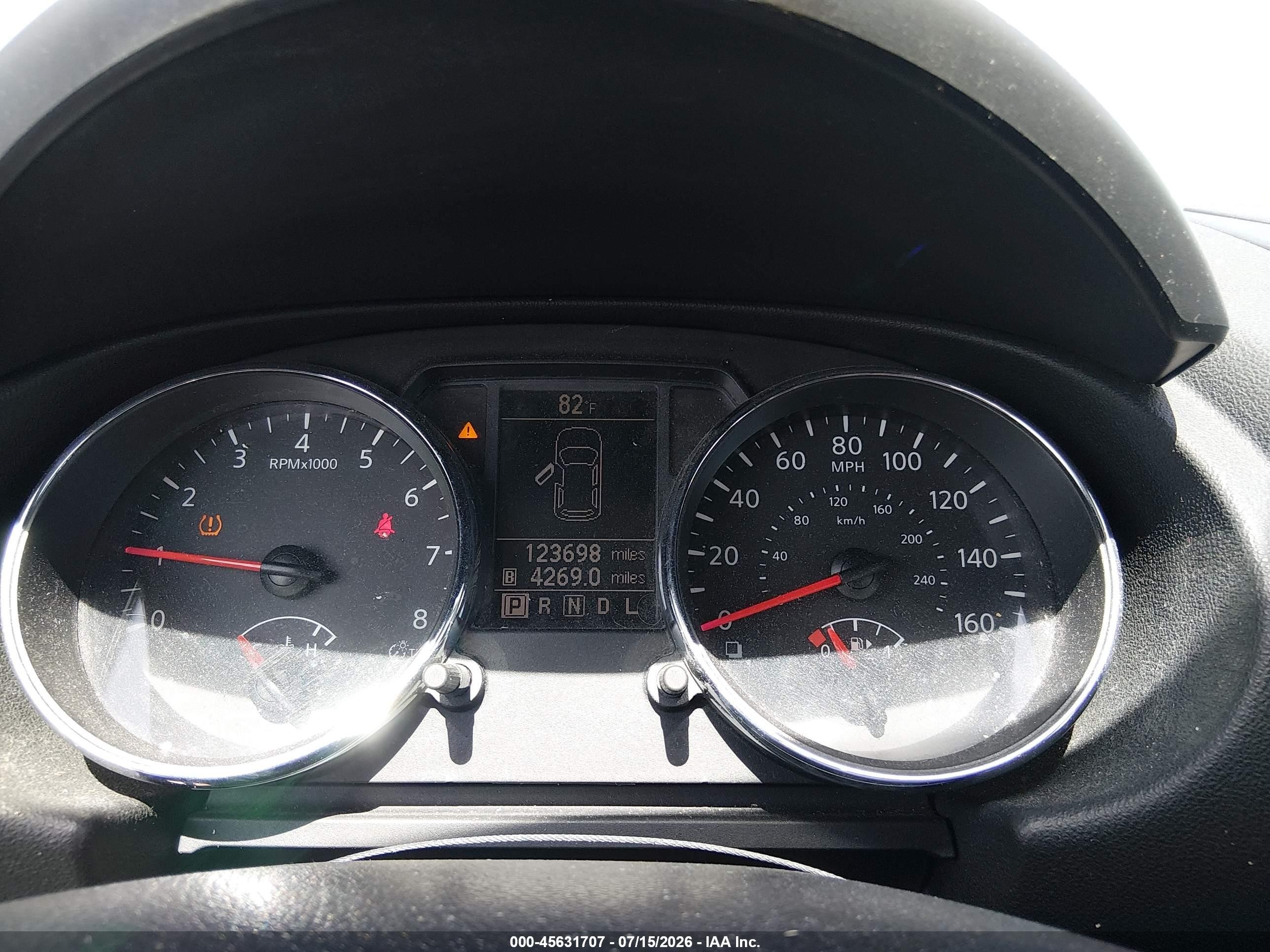 2011 Nissan Rogue S Серебряный vin: JN8AS5MT6BW157987