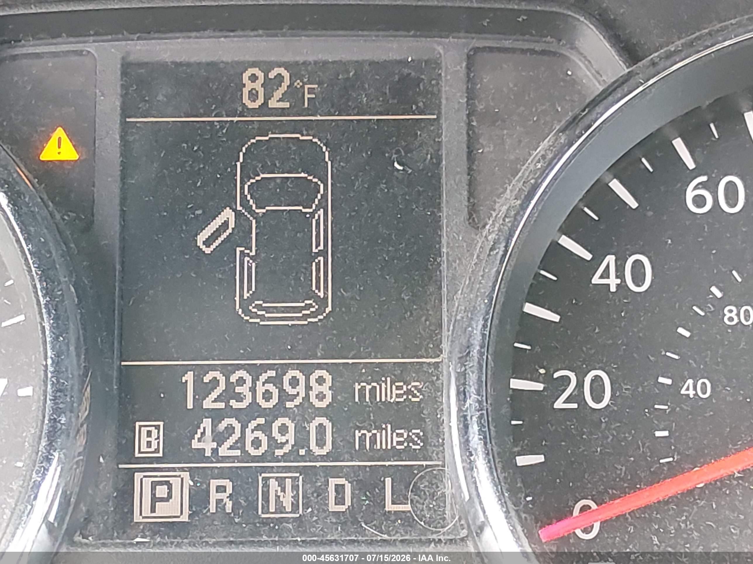 2011 Nissan Rogue S Серебряный vin: JN8AS5MT6BW157987