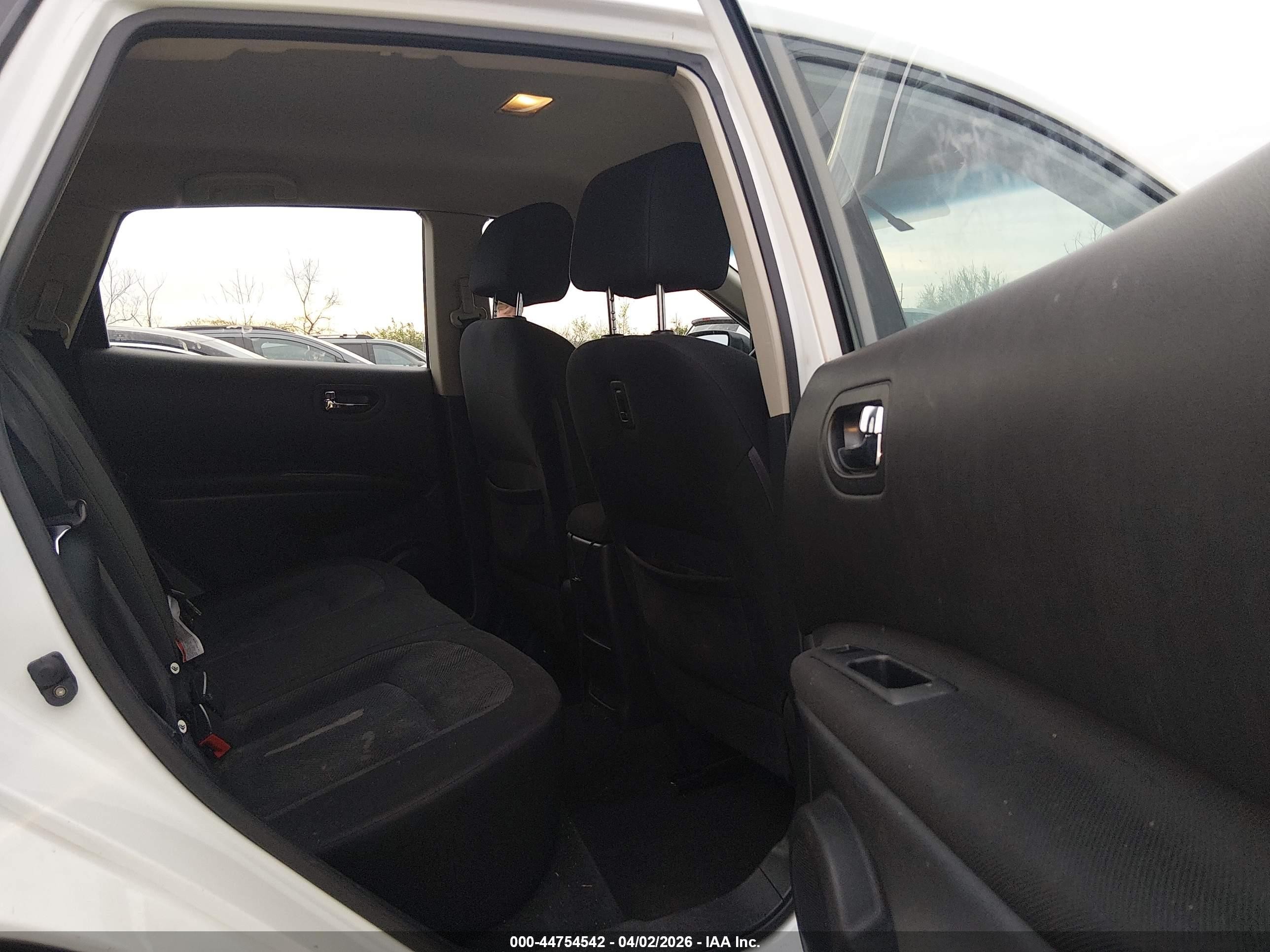 2011 Nissan Rogue S White vin: JN8AS5MT6BW174112