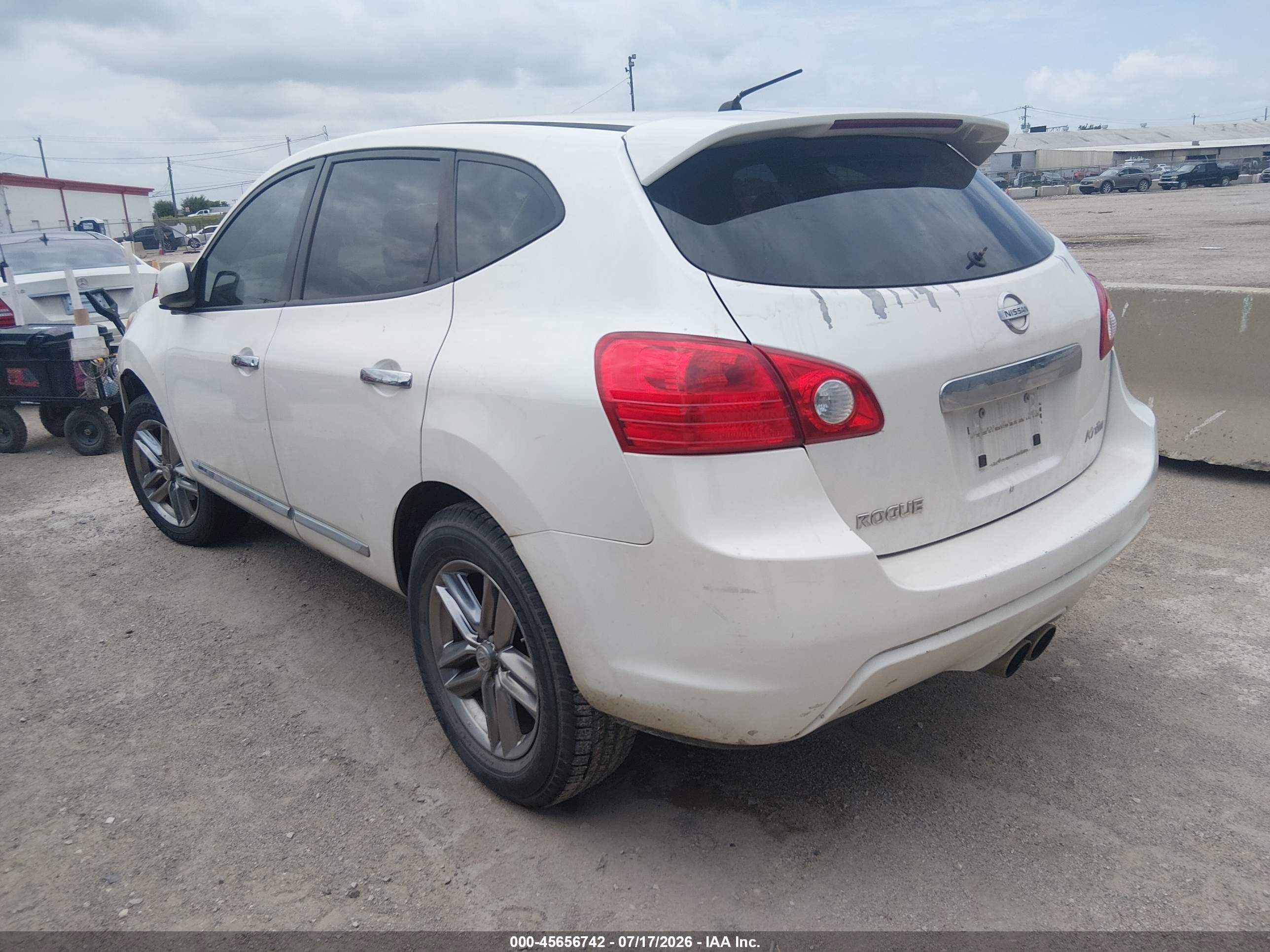 2011 Nissan Rogue S Krom Edition Cream vin: JN8AS5MT6BW175356