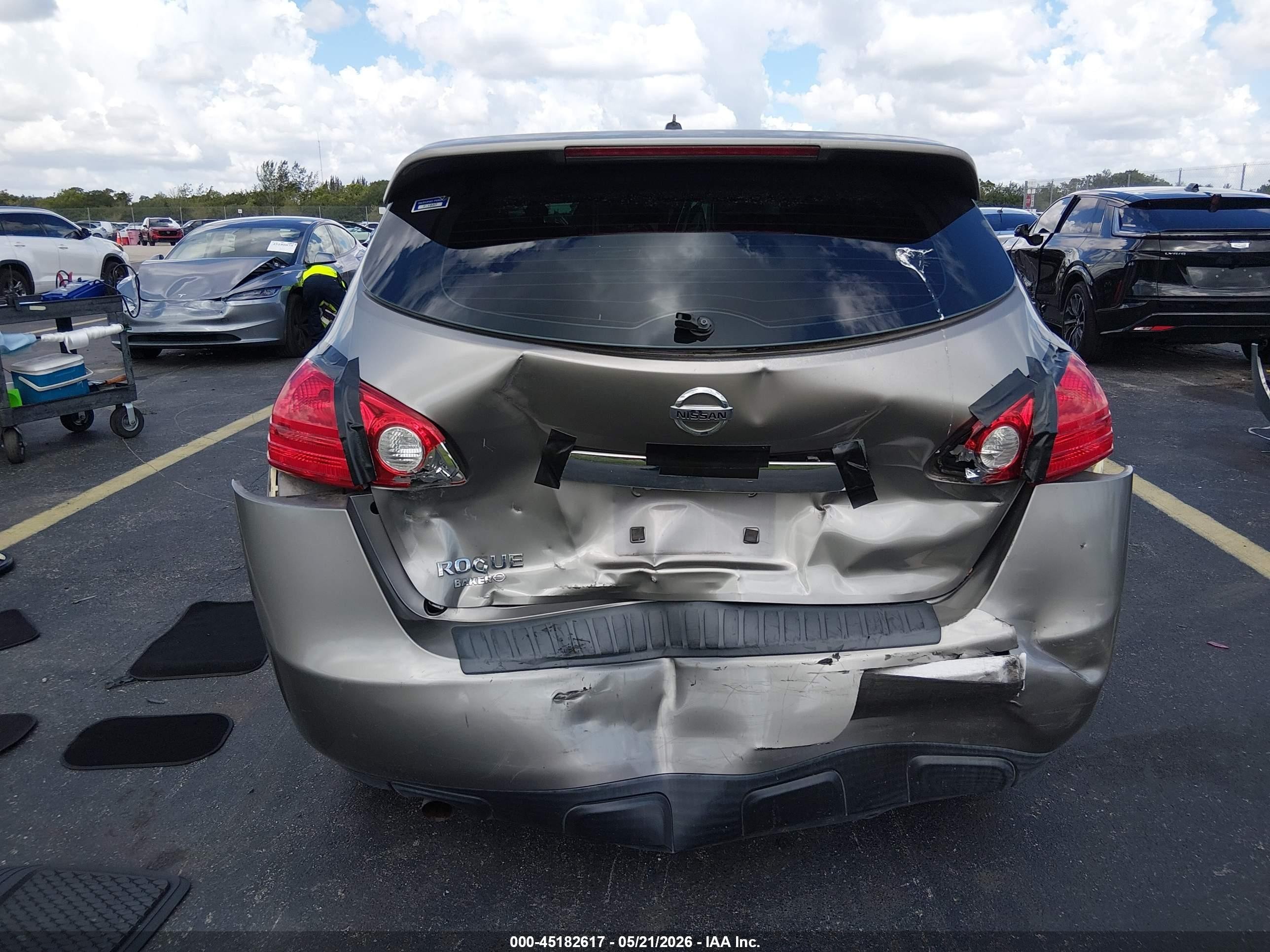 2011 Nissan Rogue S Кремовый vin: JN8AS5MT6BW562859