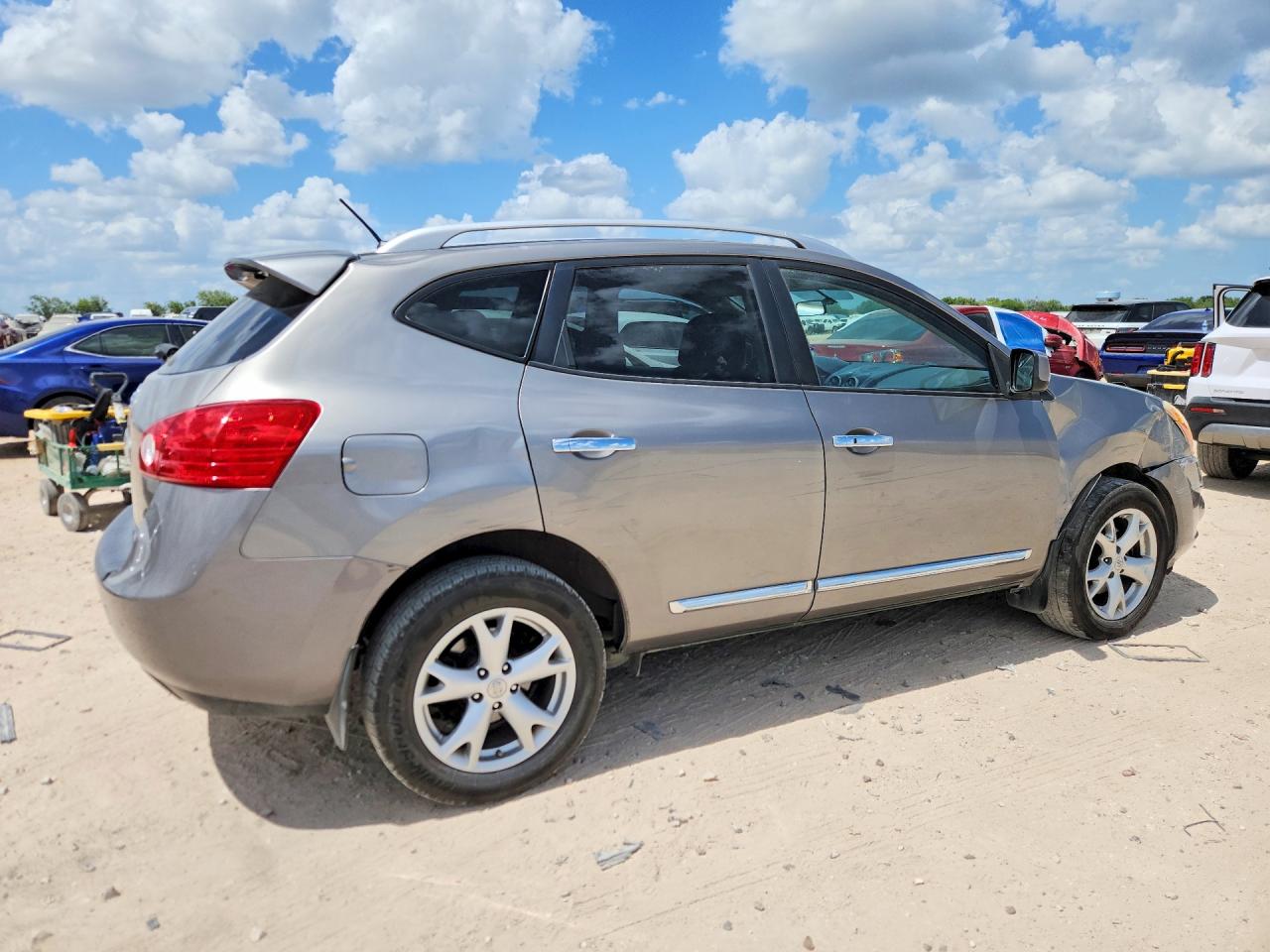 2011 Nissan Rogue S/sv/krom Silver vin: JN8AS5MT6BW574557