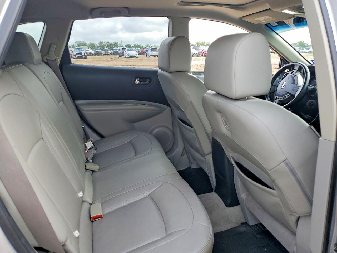 2013 Nissan Rogue S Silver vin: JN8AS5MT6DW006893