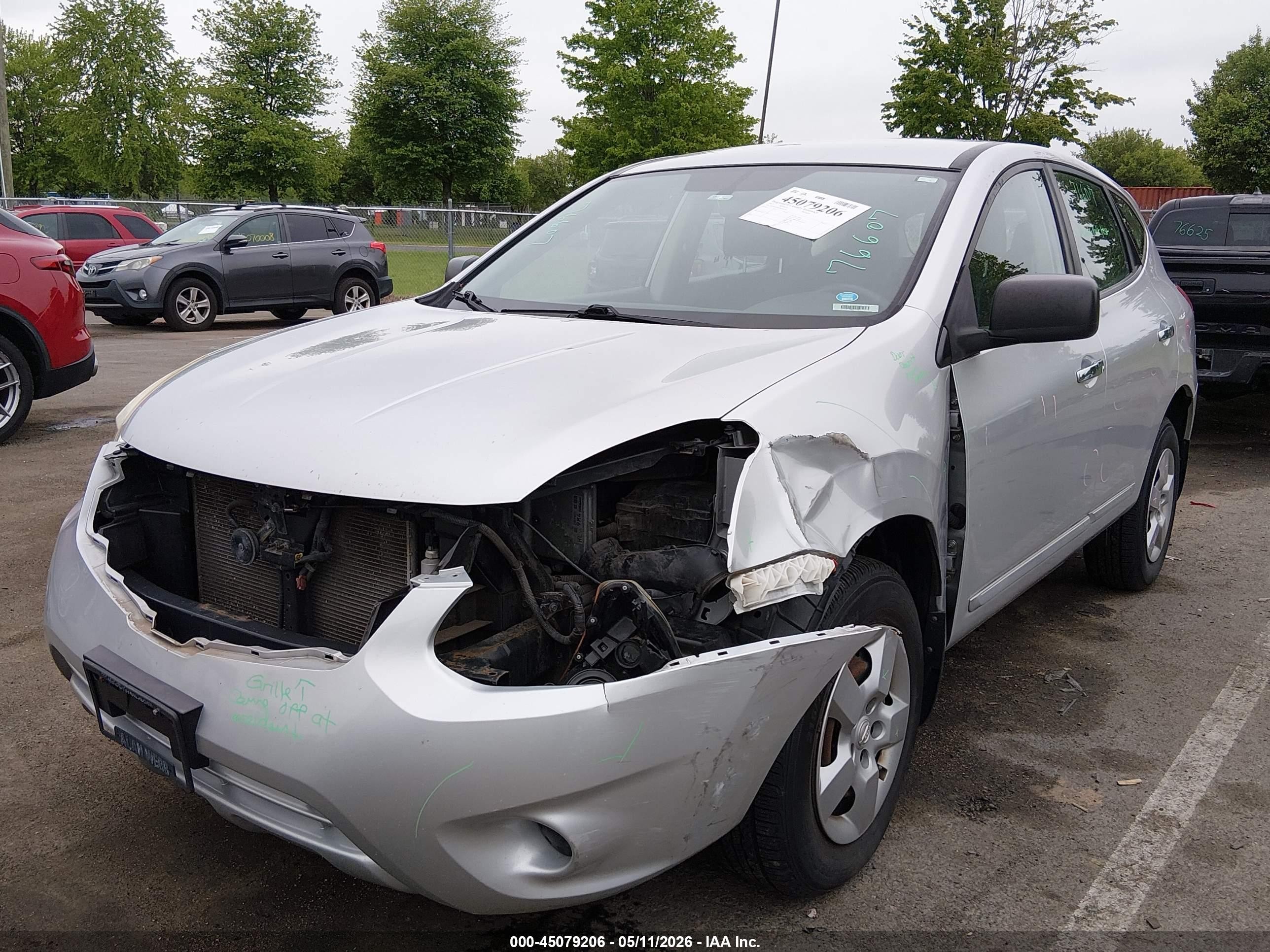 2013 Nissan Rogue S Silver vin: JN8AS5MT6DW018798