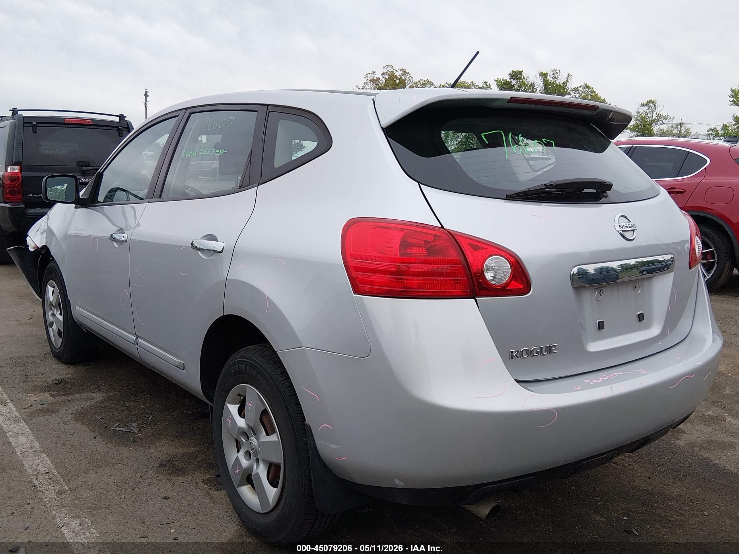 2013 Nissan Rogue S Silver vin: JN8AS5MT6DW018798
