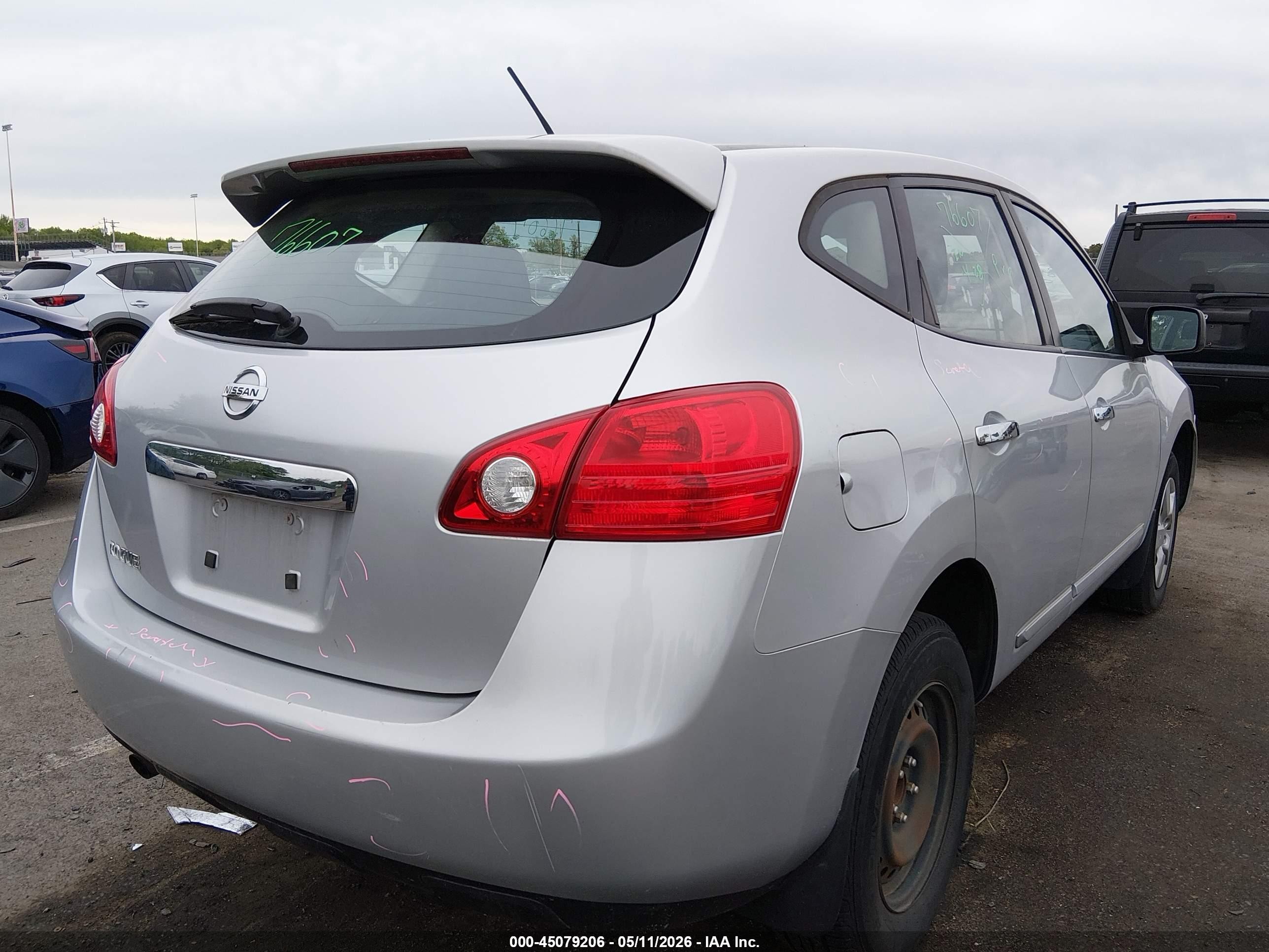 2013 Nissan Rogue S Silver vin: JN8AS5MT6DW018798