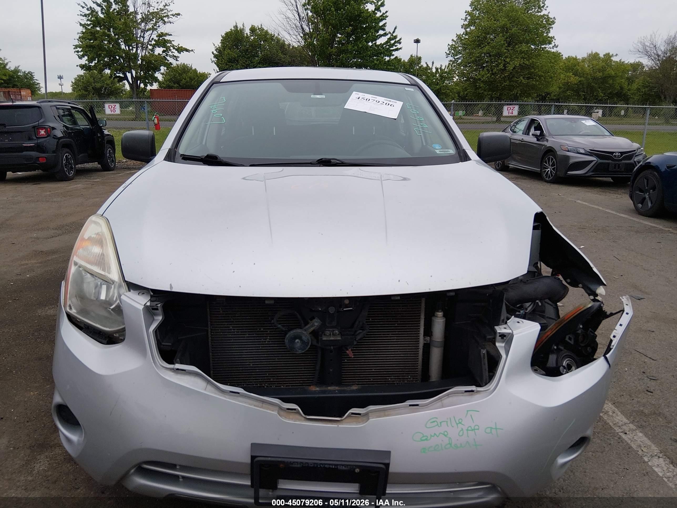 2013 Nissan Rogue S Silver vin: JN8AS5MT6DW018798