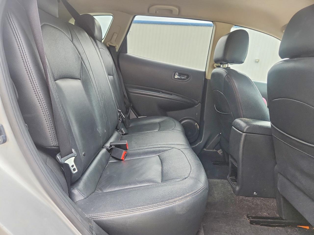 2013 Nissan Rogue S Silver vin: JN8AS5MT6DW034497