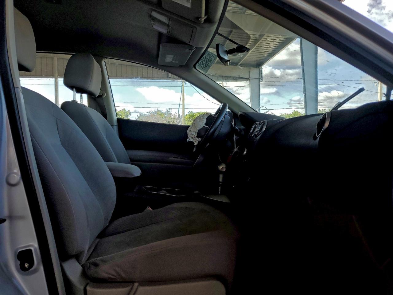 2013 Nissan Rogue S Silver vin: JN8AS5MT6DW552433