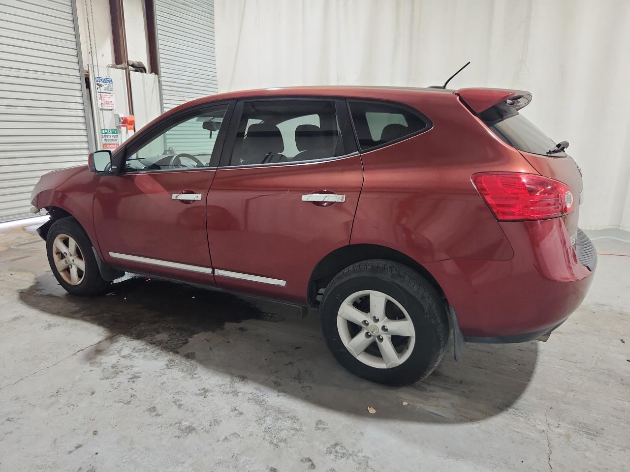 2013 Nissan Rogue S Burgundy vin: JN8AS5MT6DW553243 Damage: Left Rear Door, Chipped, 2