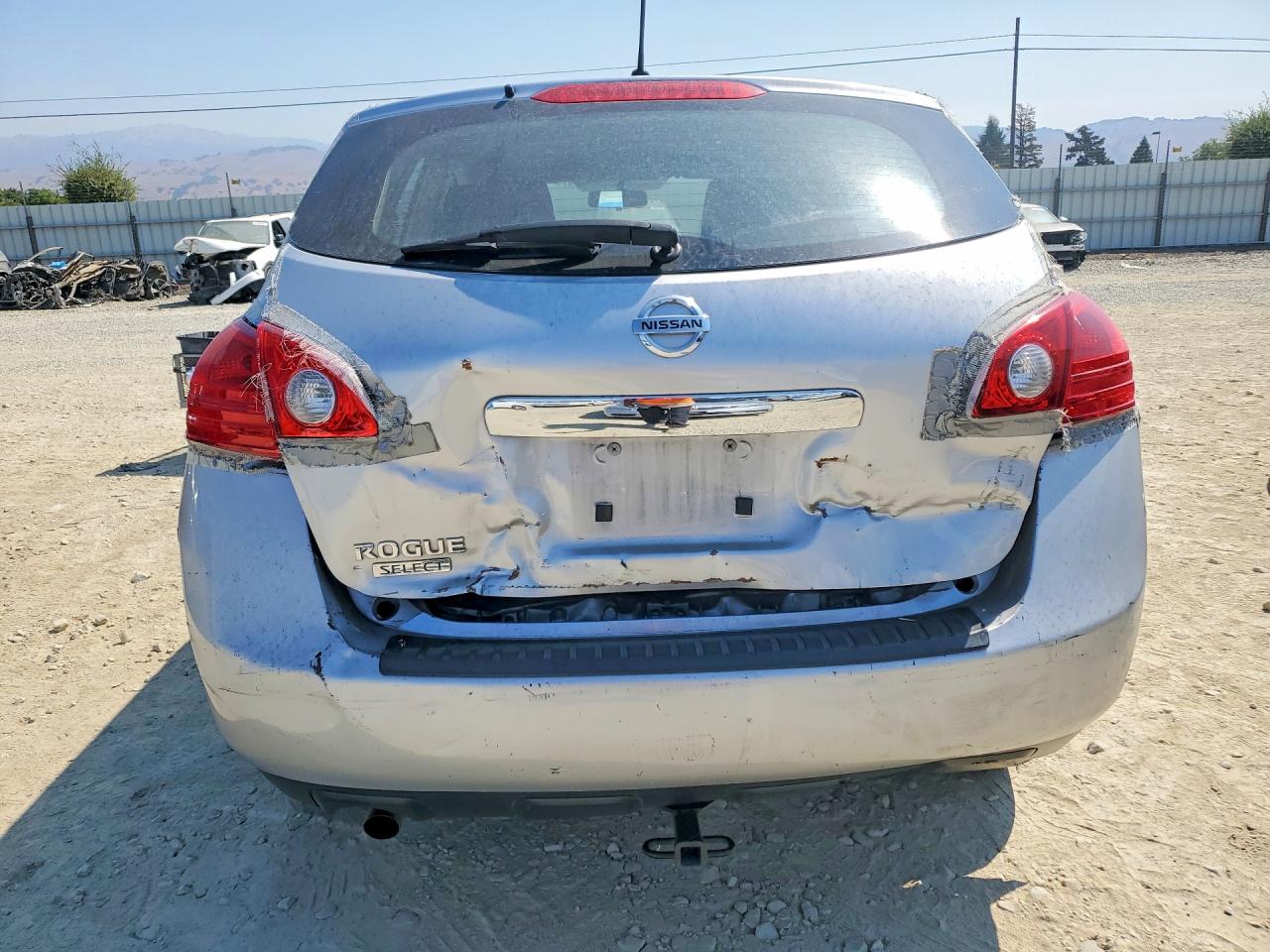 2014 Nissan Rogue Select S Silver vin: JN8AS5MT6EW102525