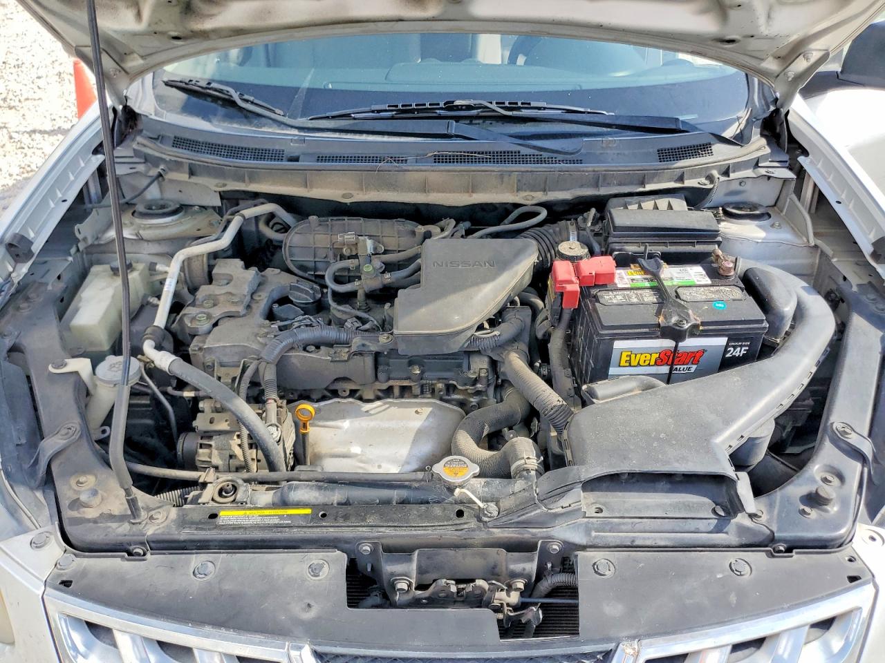 2015 Nissan Rogue Select S Серебряный vin: JN8AS5MT6FW152228